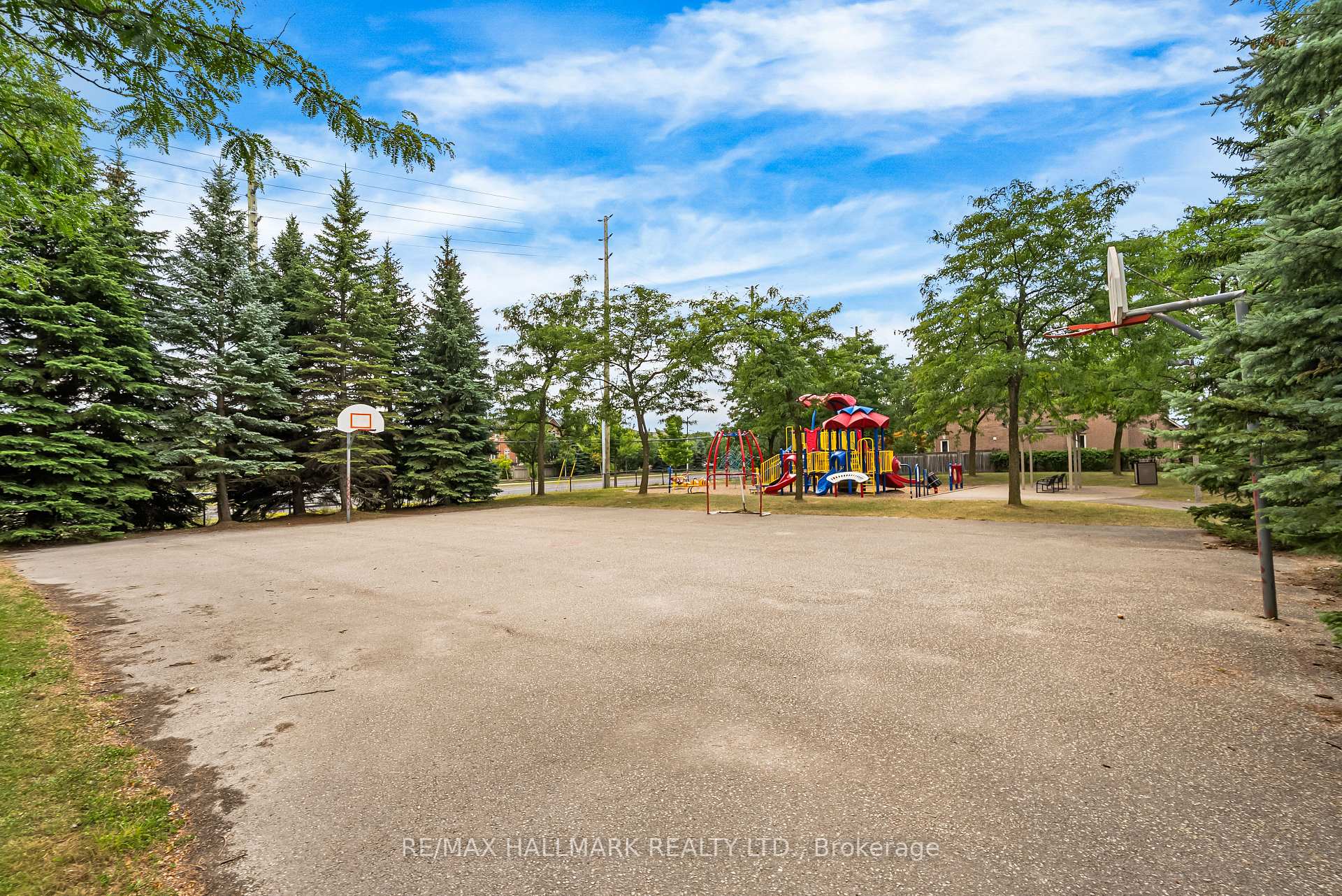 Photo 27 of 302 Pinnacle Trail, Aurora, Bayview Wellington — HOMEH