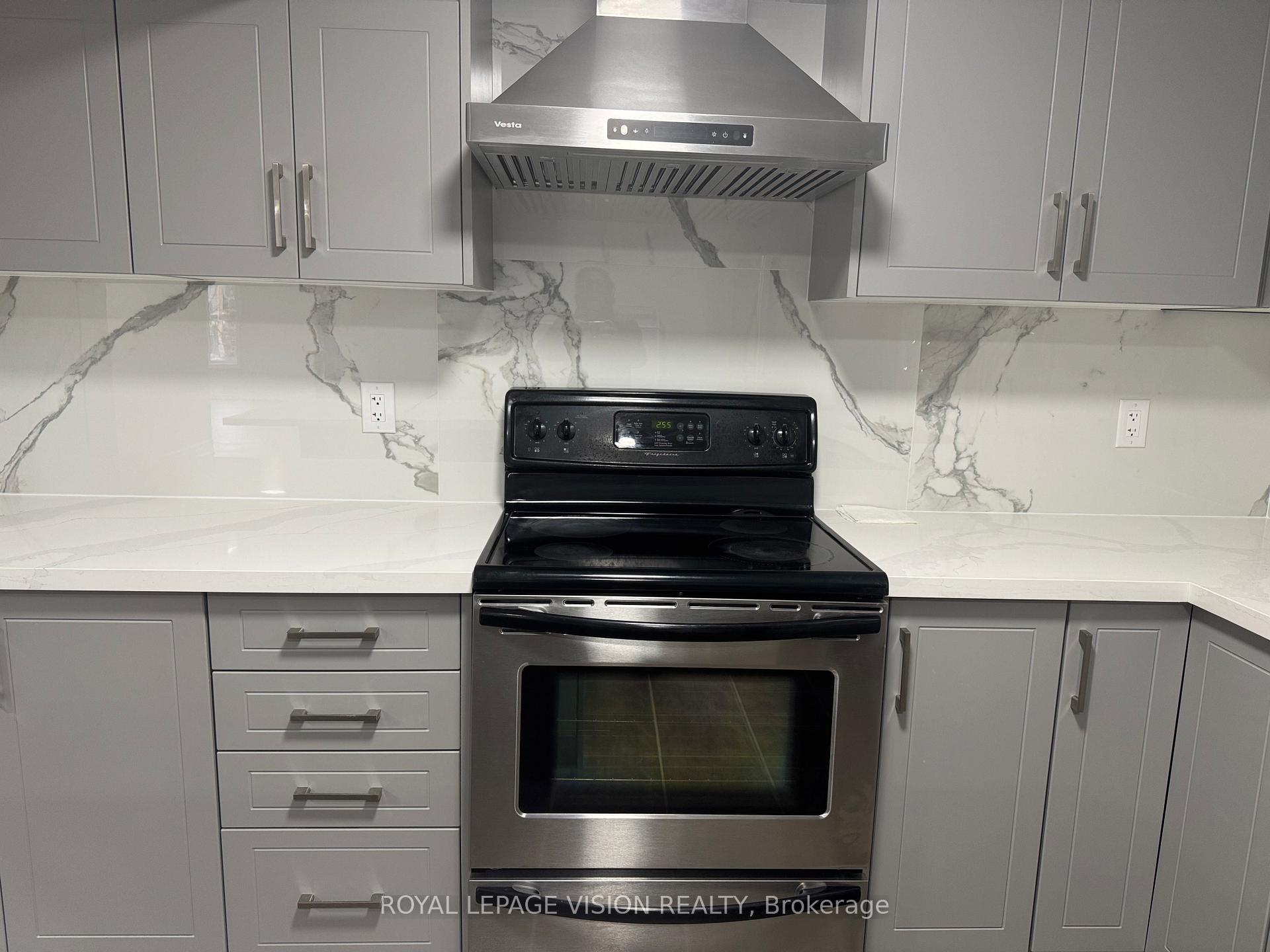 Photo 7 of Unit Basement, 26 Belfountain Drive, Whitby, Rolling Acres — HOMEH