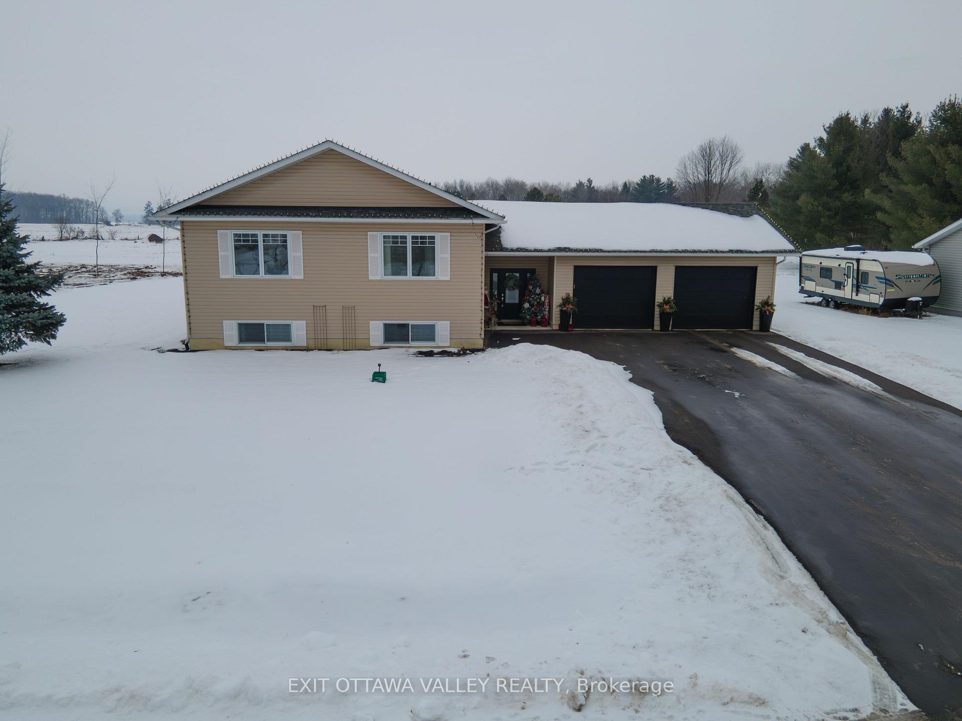 Front of 35 Vera Crescent