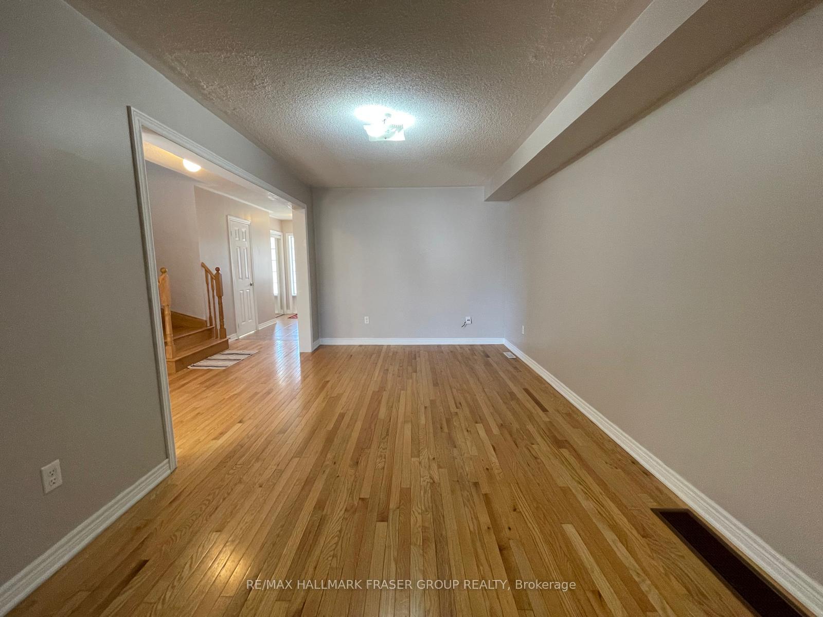 Photo 4 of 67 Brownridge Place, Whitby, Williamsburg — HOMEH