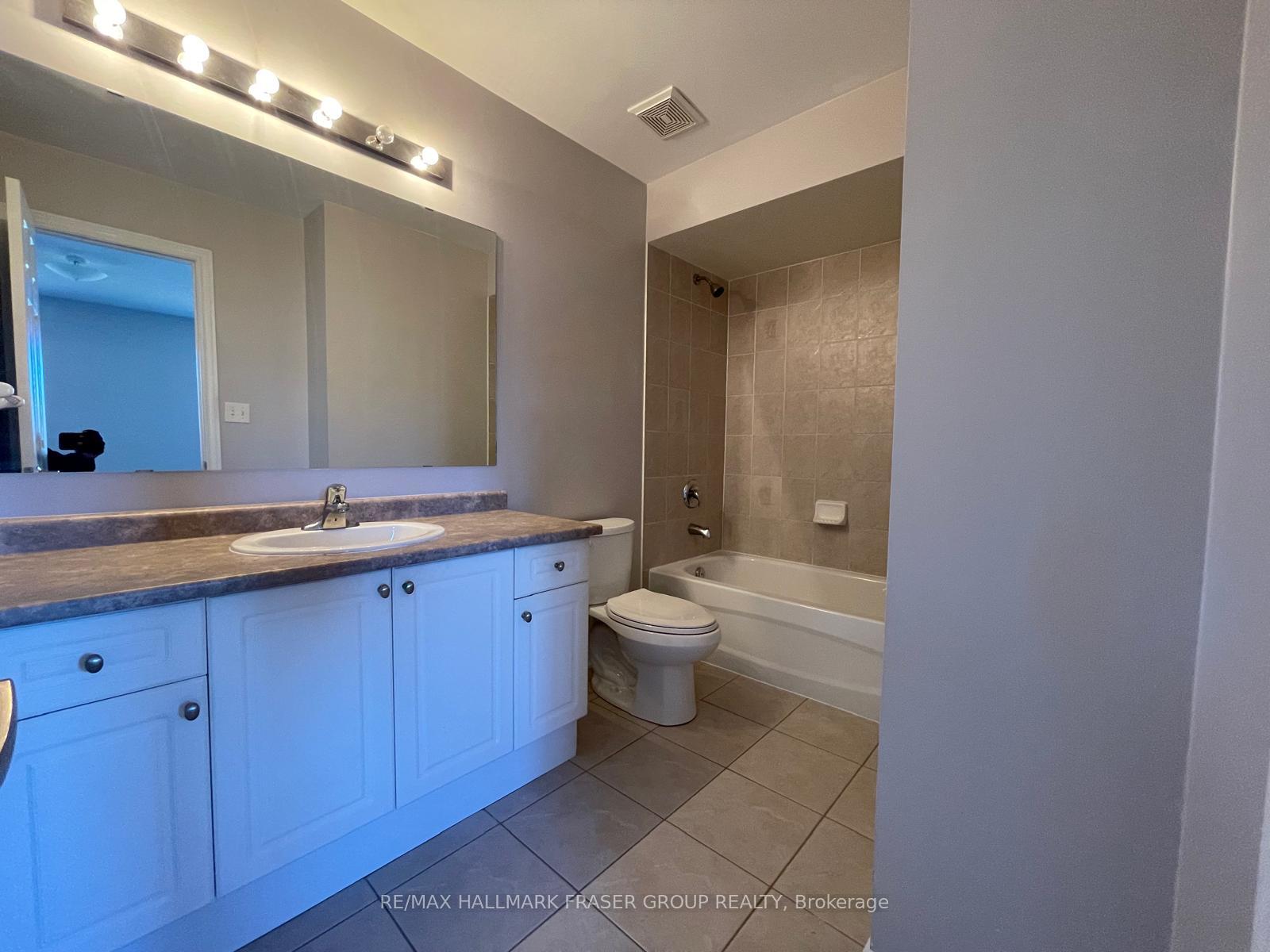 Photo 17 of 67 Brownridge Place, Whitby, Williamsburg — HOMEH