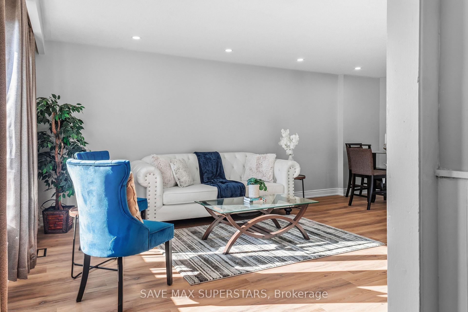 Photo 3 of 71 College Crescent, Barrie, Grove East — HOMEH
