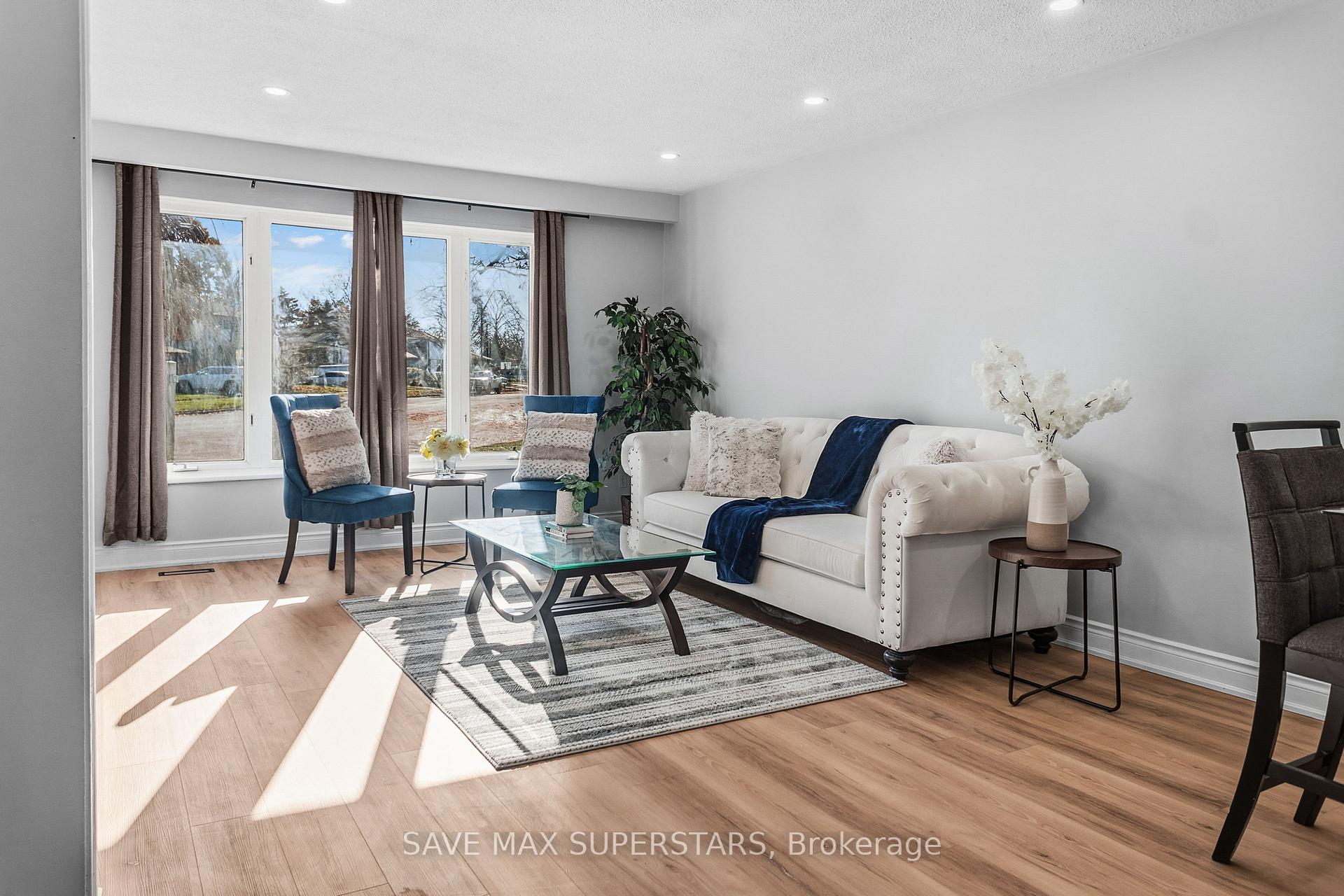 Photo 4 of 71 College Crescent, Barrie, Grove East — HOMEH