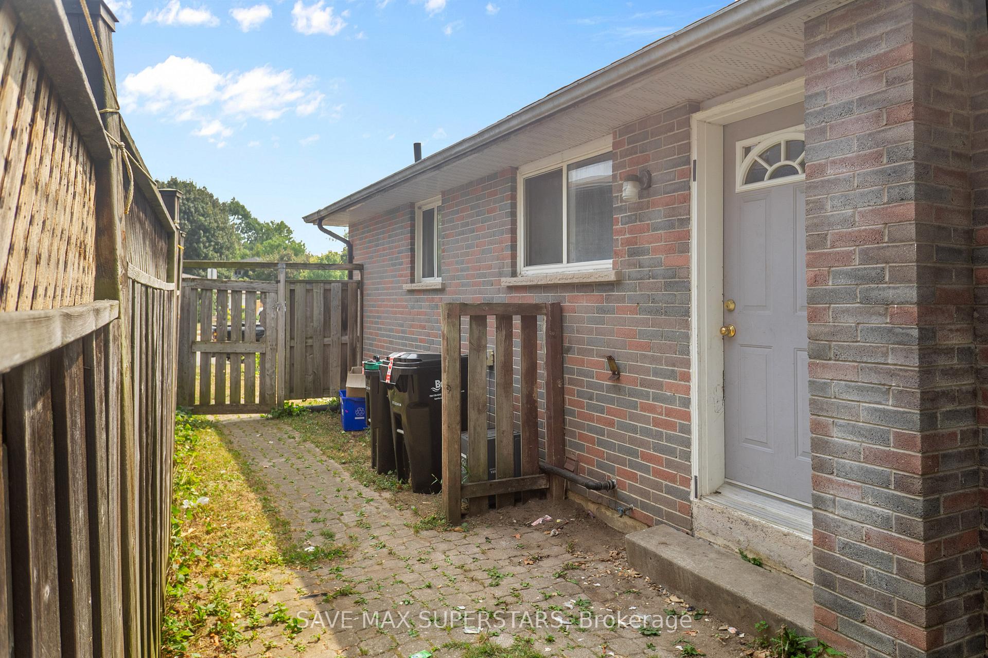 Photo 47 of 71 College Crescent, Barrie, Grove East — HOMEH