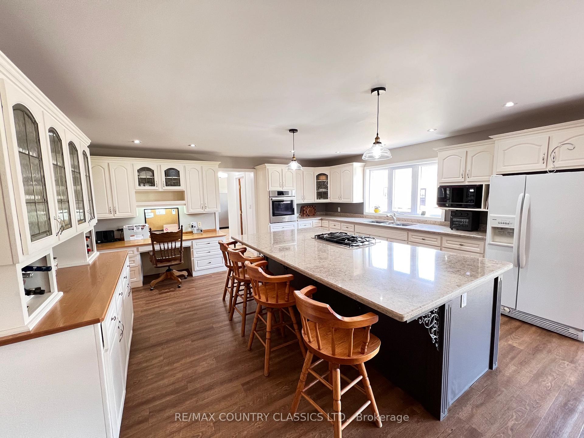 Photo 10 of 11 Golfview Drive, Bancroft, Bancroft Ward — HOMEH