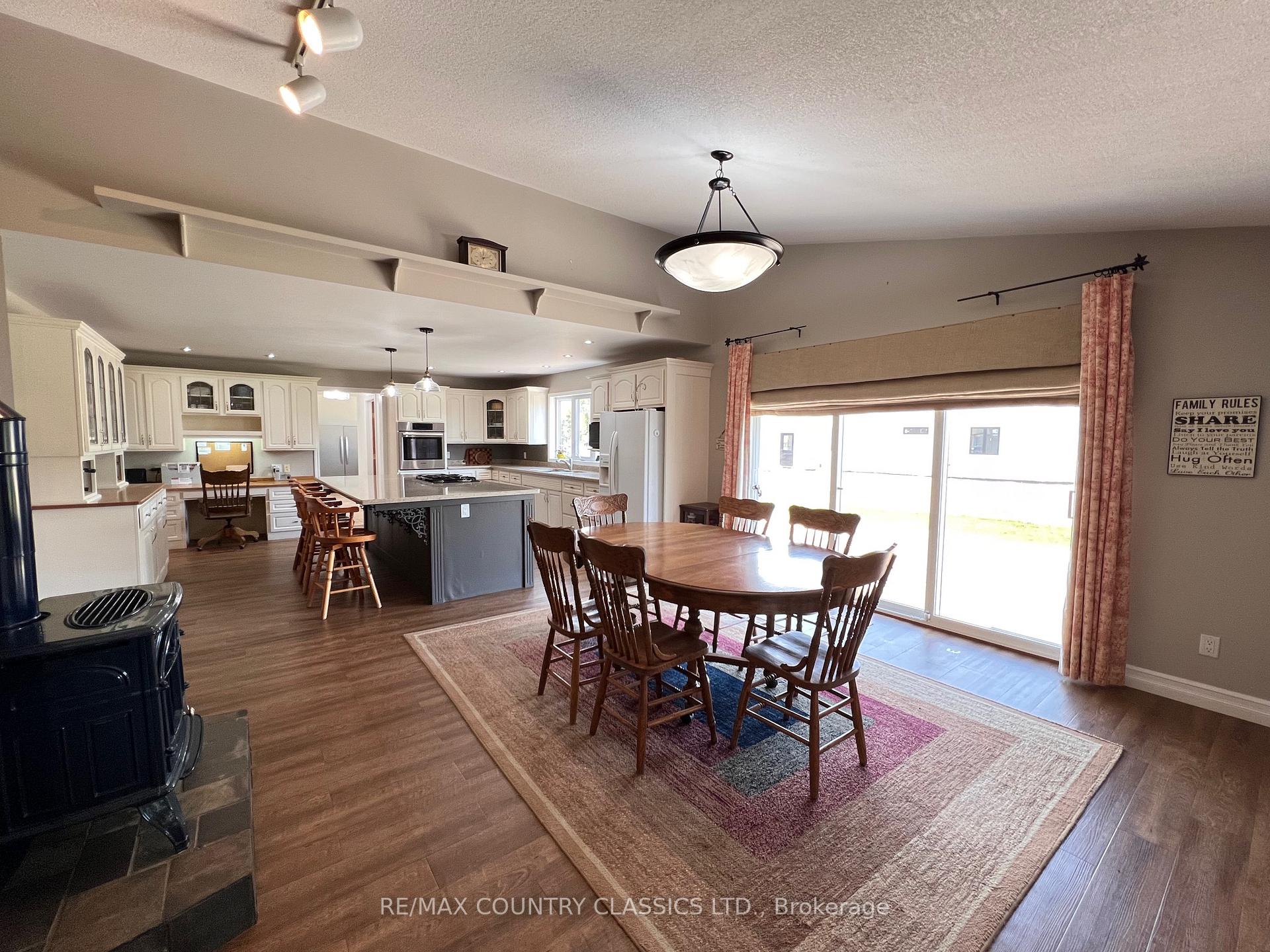 Photo 13 of 11 Golfview Drive, Bancroft, Bancroft Ward — HOMEH