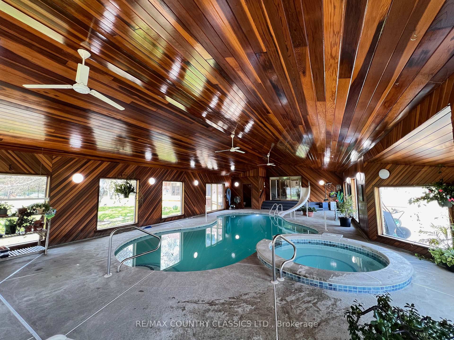 Photo 21 of 11 Golfview Drive, Bancroft, Bancroft Ward — HOMEH