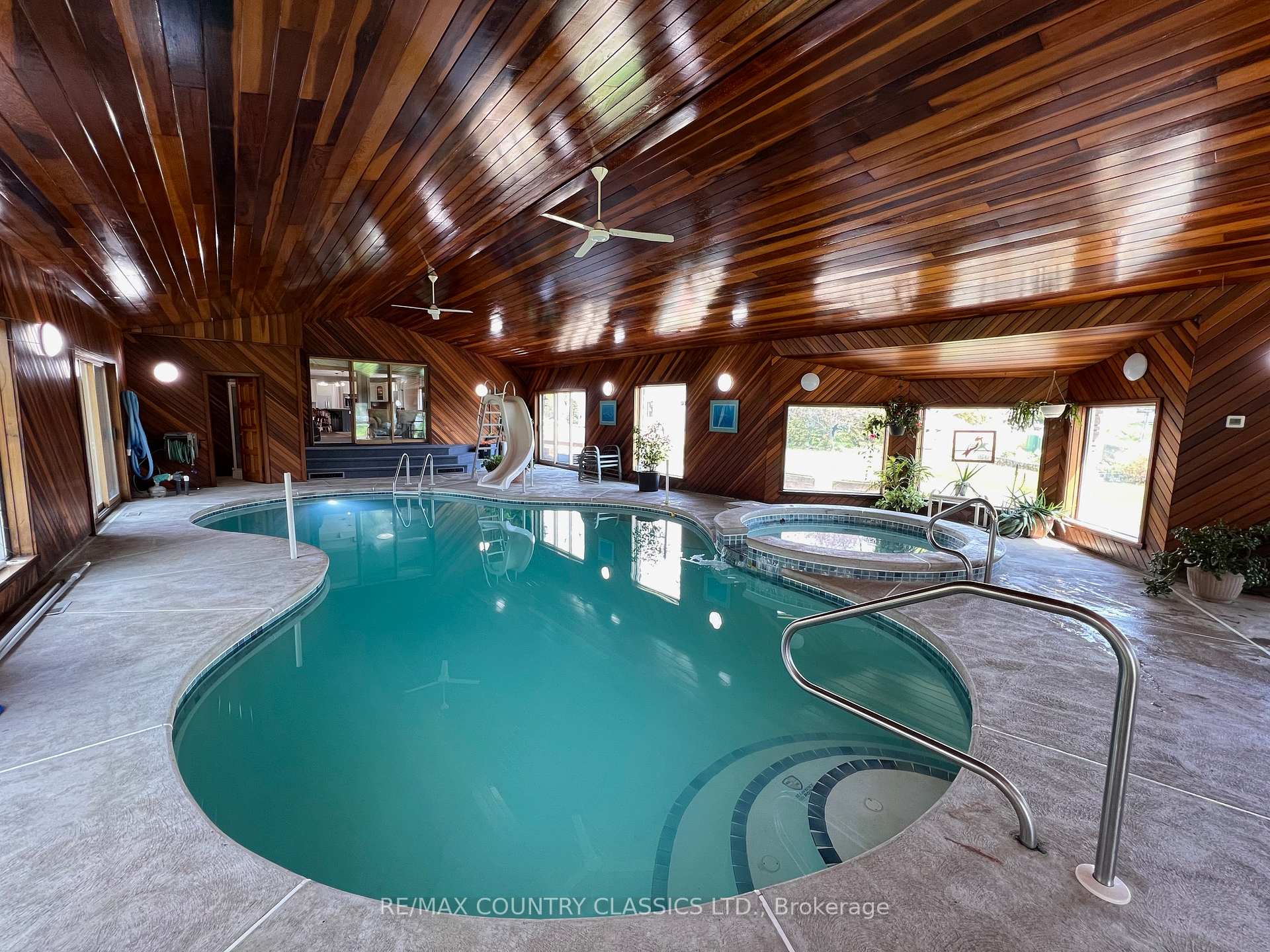 Photo 24 of 11 Golfview Drive, Bancroft, Bancroft Ward — HOMEH