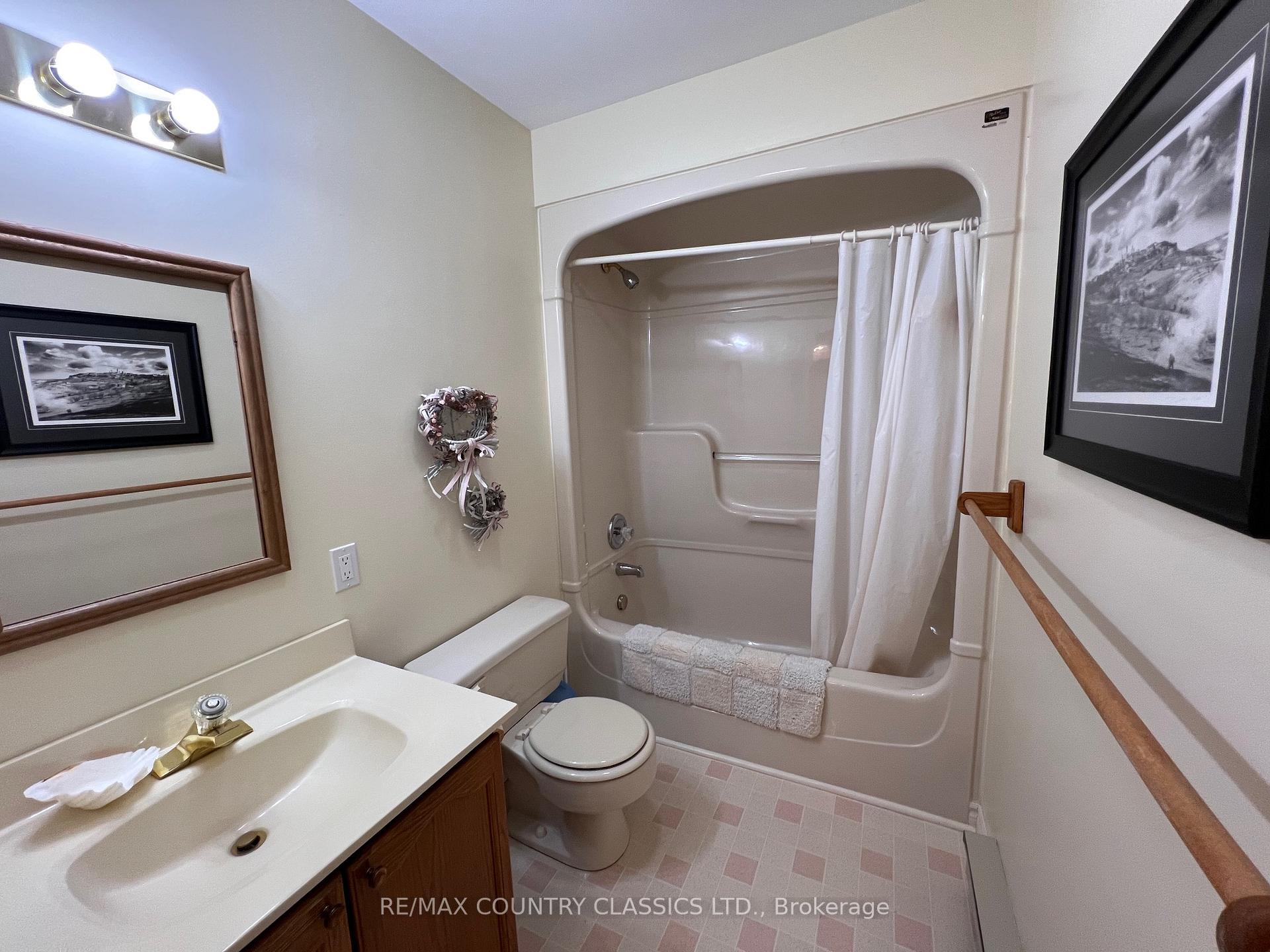 Photo 34 of 11 Golfview Drive, Bancroft, Bancroft Ward — HOMEH