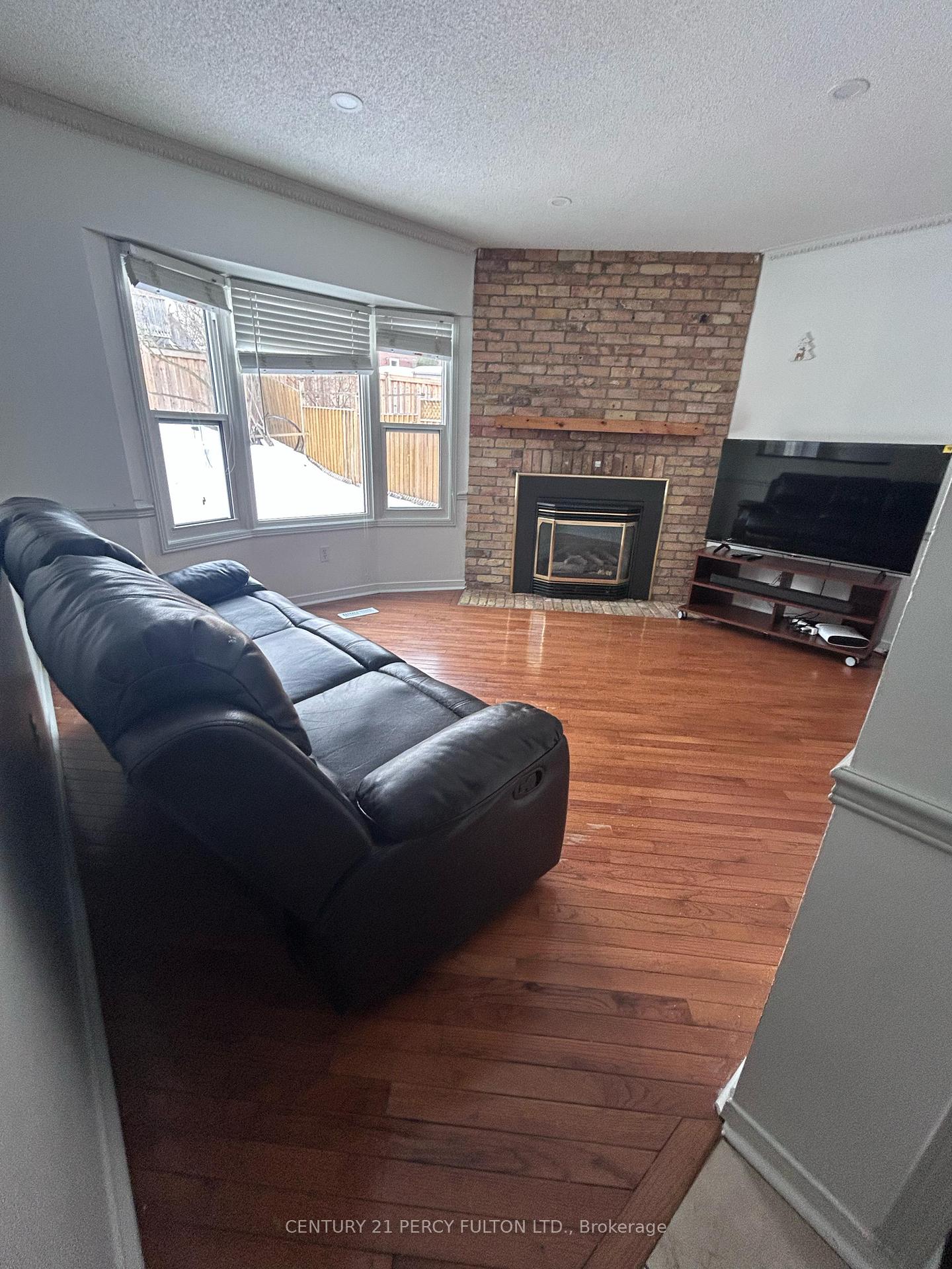 Photo 3 of 89 Fernbank Place, Whitby, Pringle Creek — HOMEH