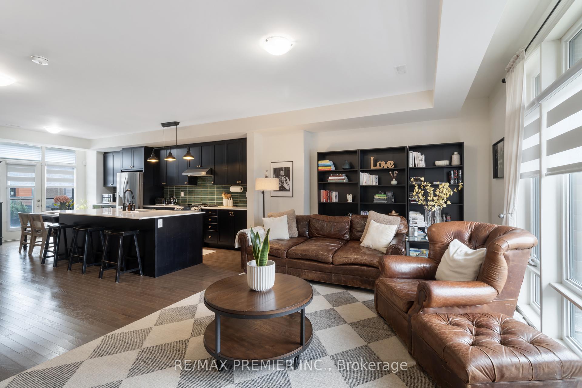 Photo 11 of 28 Holyrood Crescent, Vaughan, Kleinburg — HOMEH