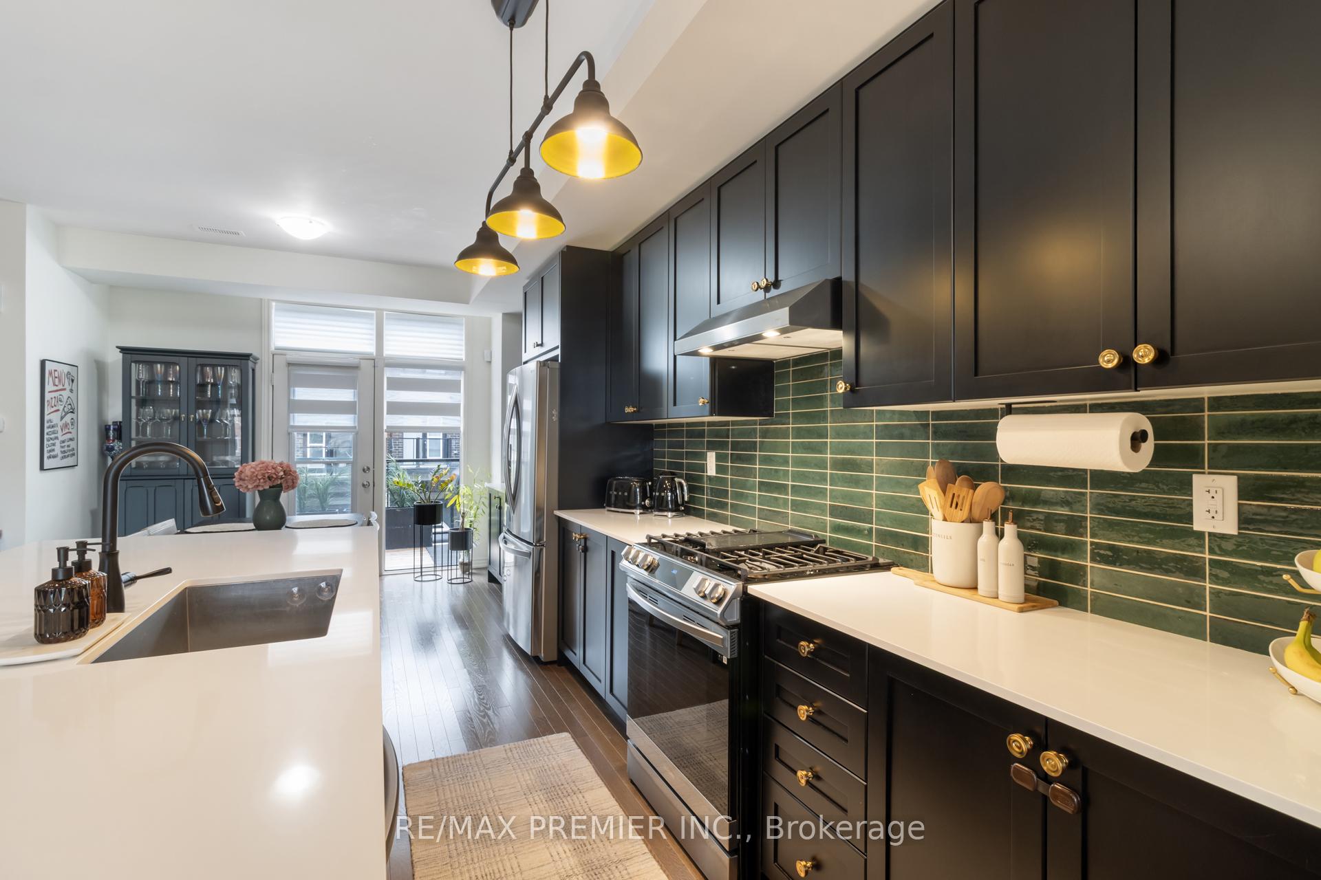 Photo 15 of 28 Holyrood Crescent, Vaughan, Kleinburg — HOMEH
