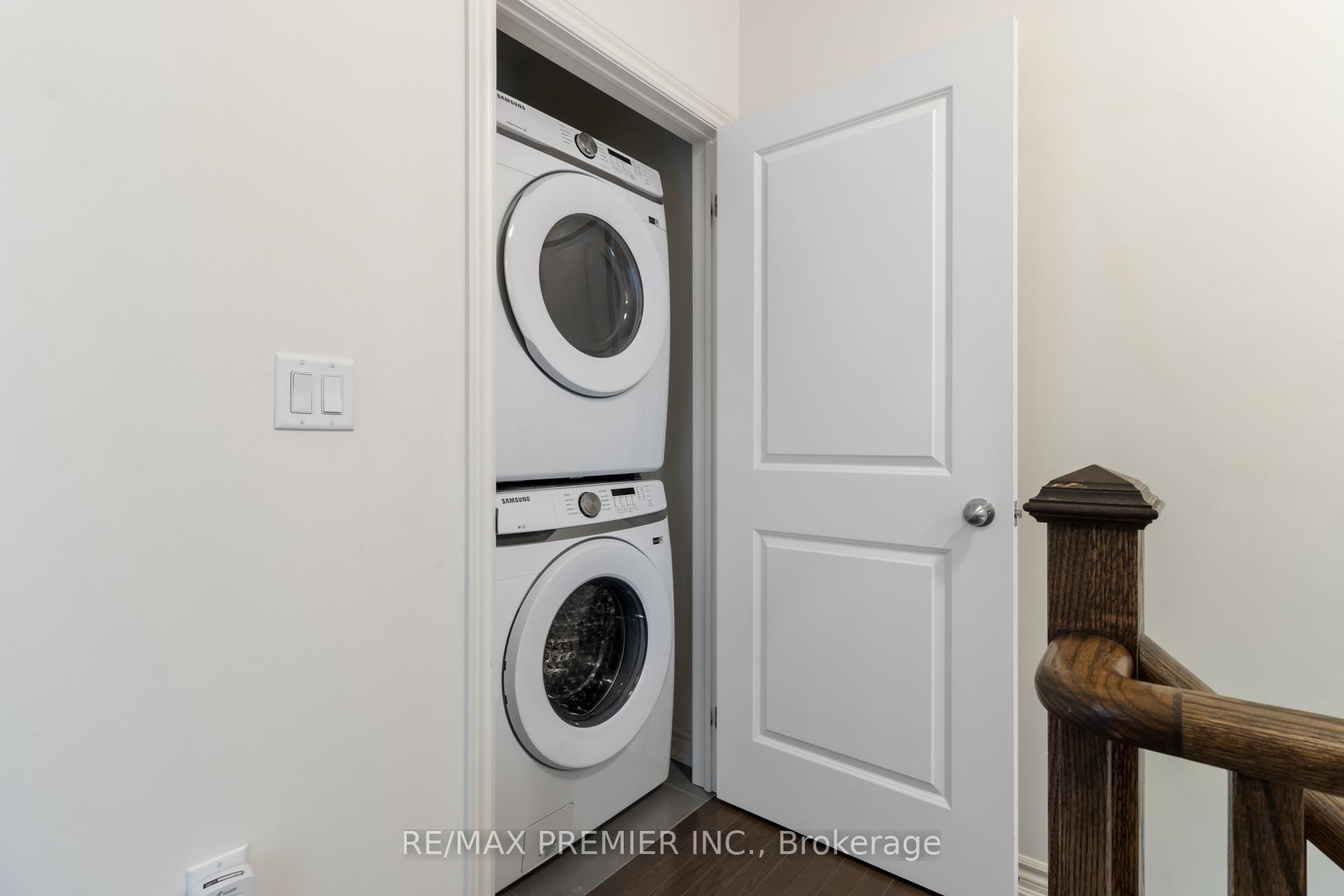 Photo 20 of 28 Holyrood Crescent, Vaughan, Kleinburg — HOMEH