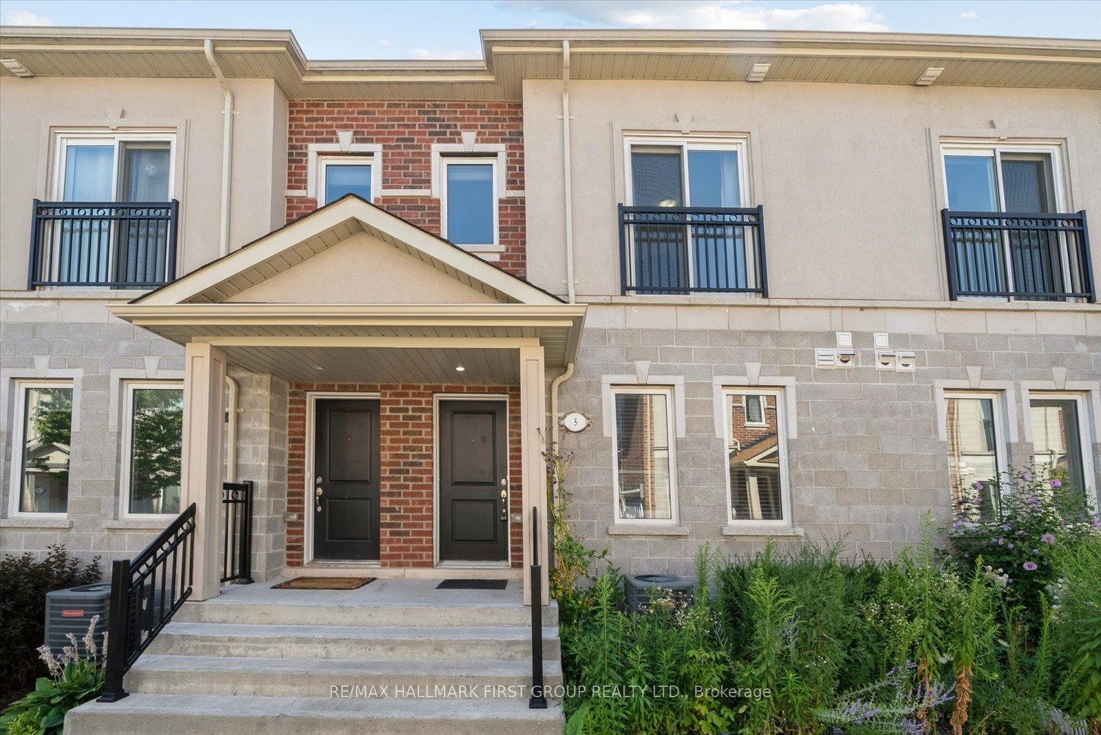 Photo 3 of Unit 5, 1060 St. Hilda's Way, Whitby, Pringle Creek — HOMEH