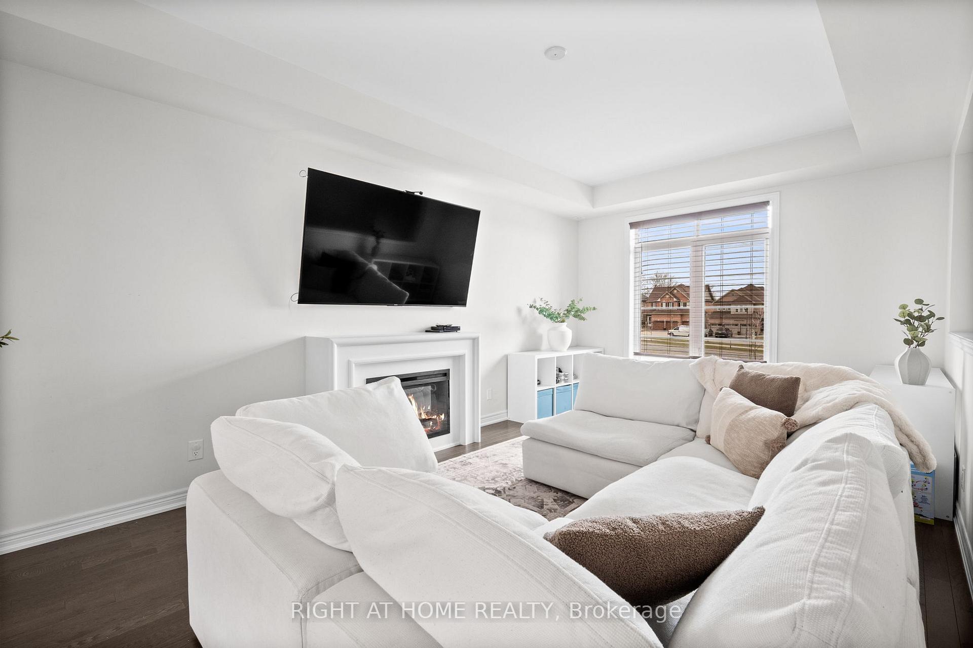 Photo 12 of 50 Elkington Crescent, Whitby, Rural Whitby — HOMEH