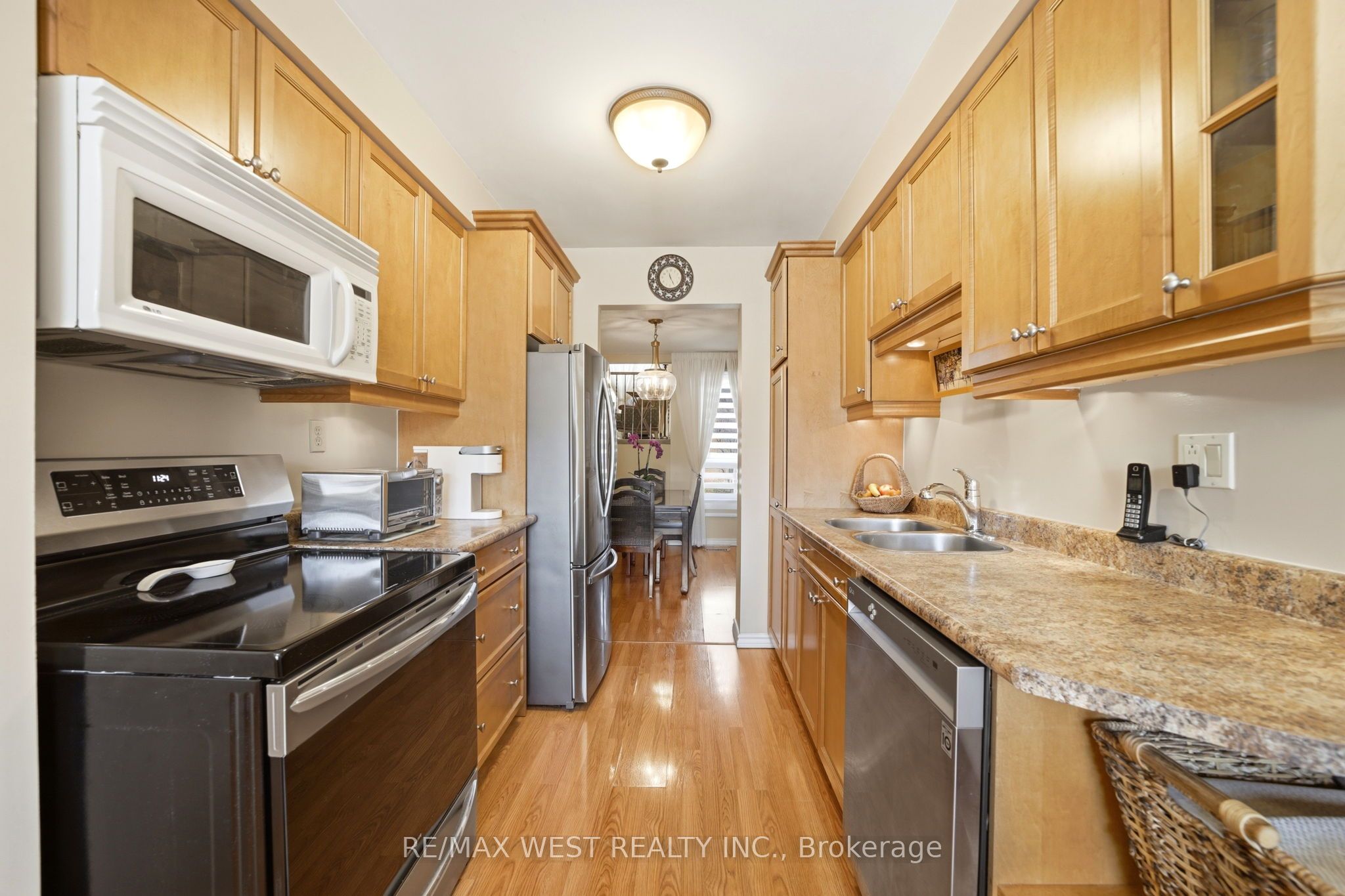 Photo 12 of 68 Buckland Way, Brampton, Madoc — HOMEH