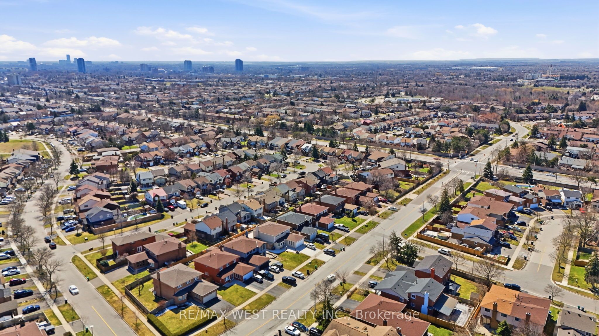 Photo 50 of 68 Buckland Way, Brampton, Madoc — HOMEH