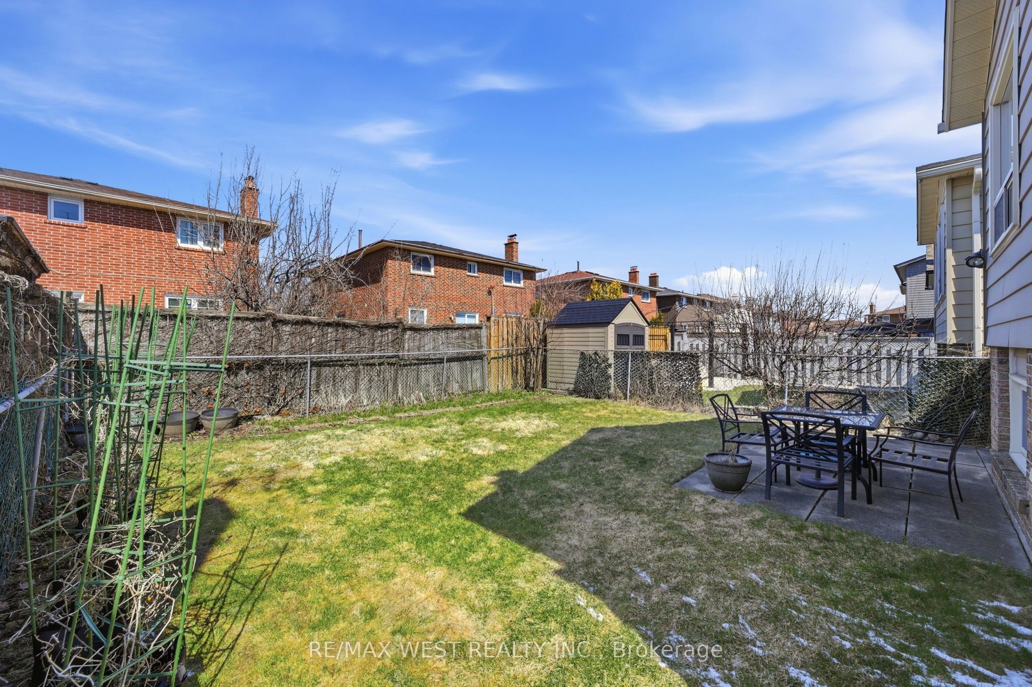 Photo 40 of 68 Buckland Way, Brampton, Madoc — HOMEH