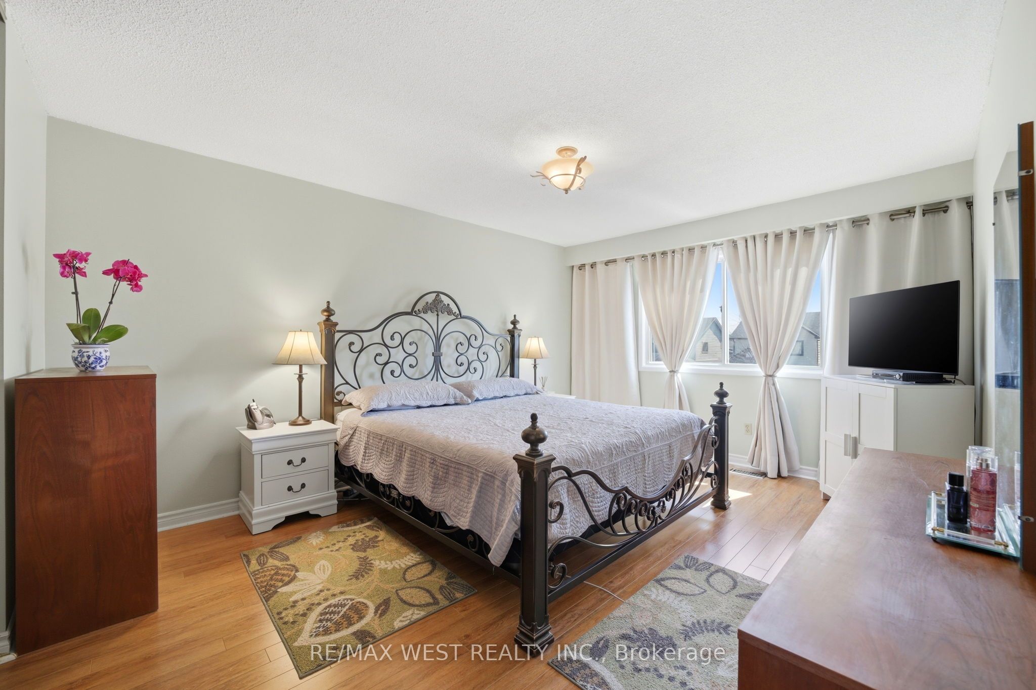 Photo 24 of 68 Buckland Way, Brampton, Madoc — HOMEH