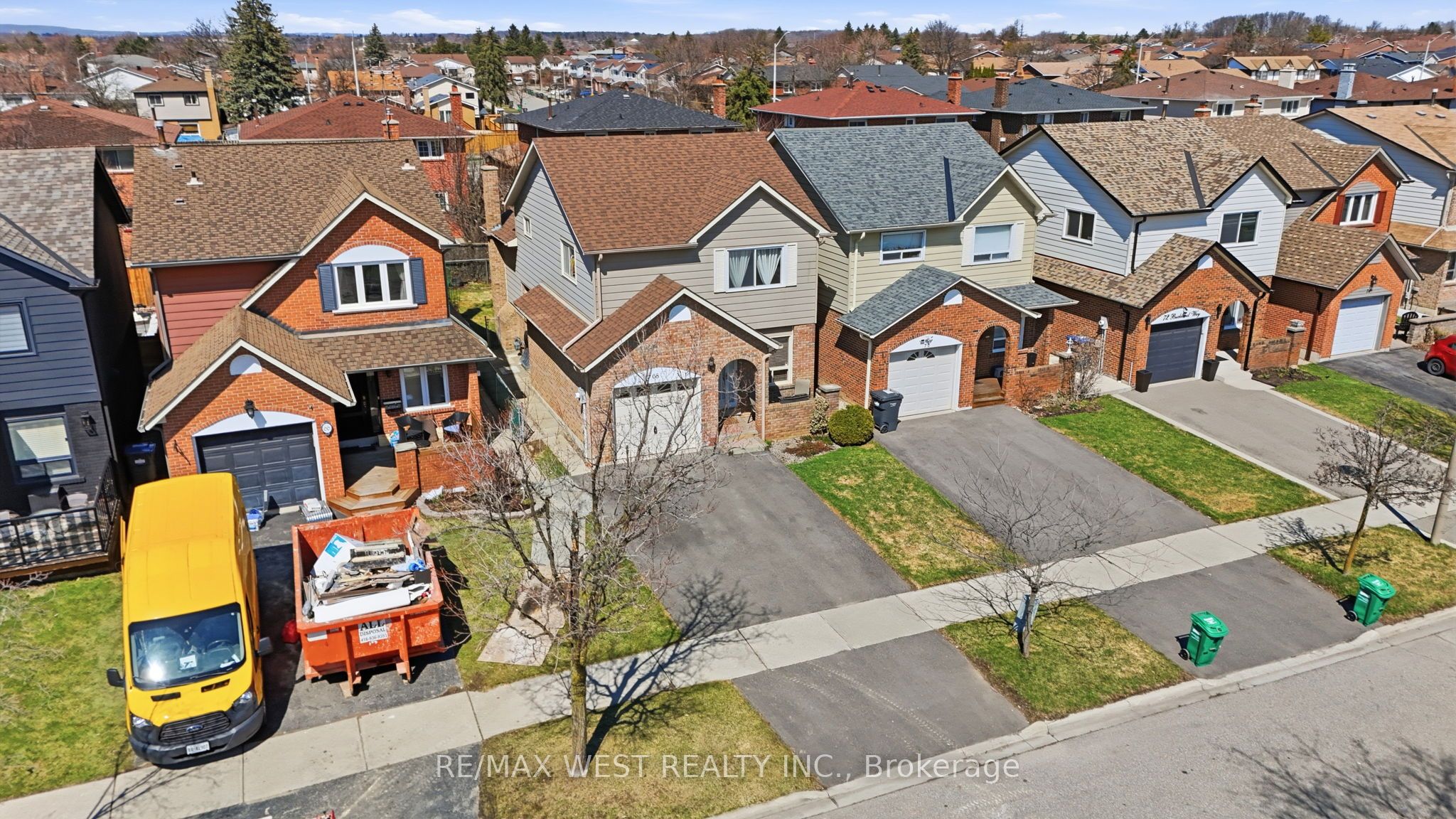 Photo 42 of 68 Buckland Way, Brampton, Madoc — HOMEH