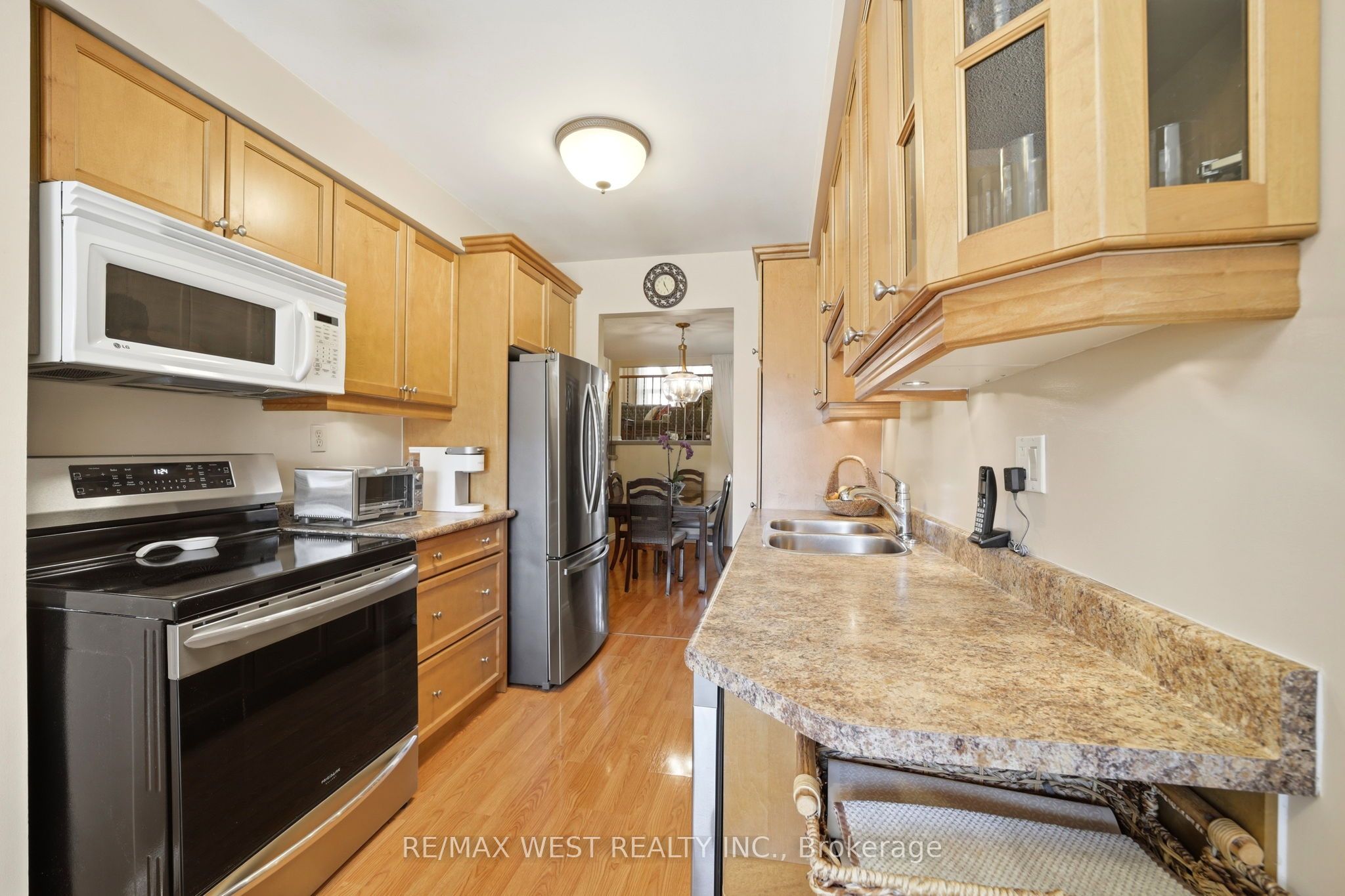 Photo 11 of 68 Buckland Way, Brampton, Madoc — HOMEH