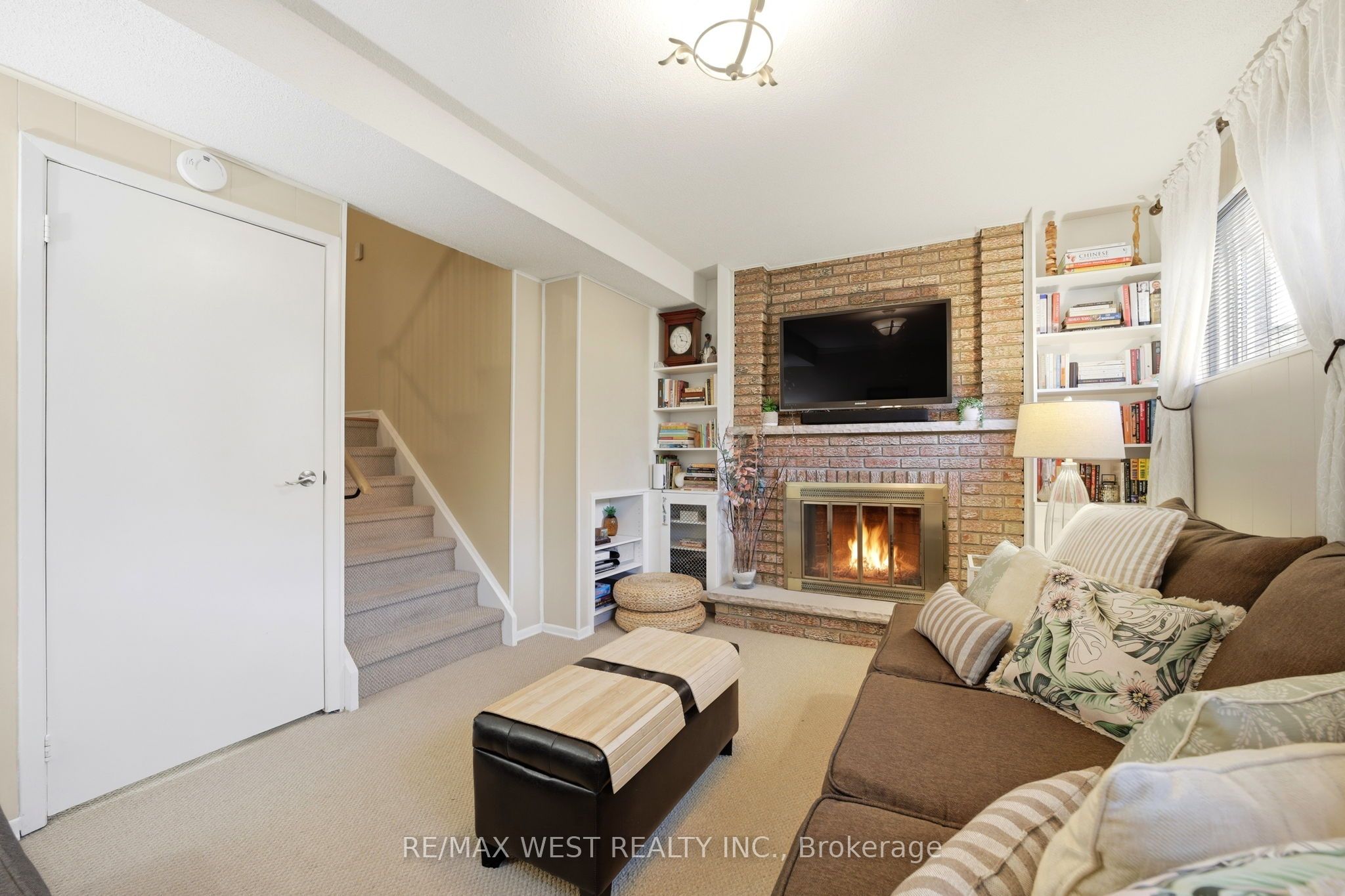 Photo 36 of 68 Buckland Way, Brampton, Madoc — HOMEH