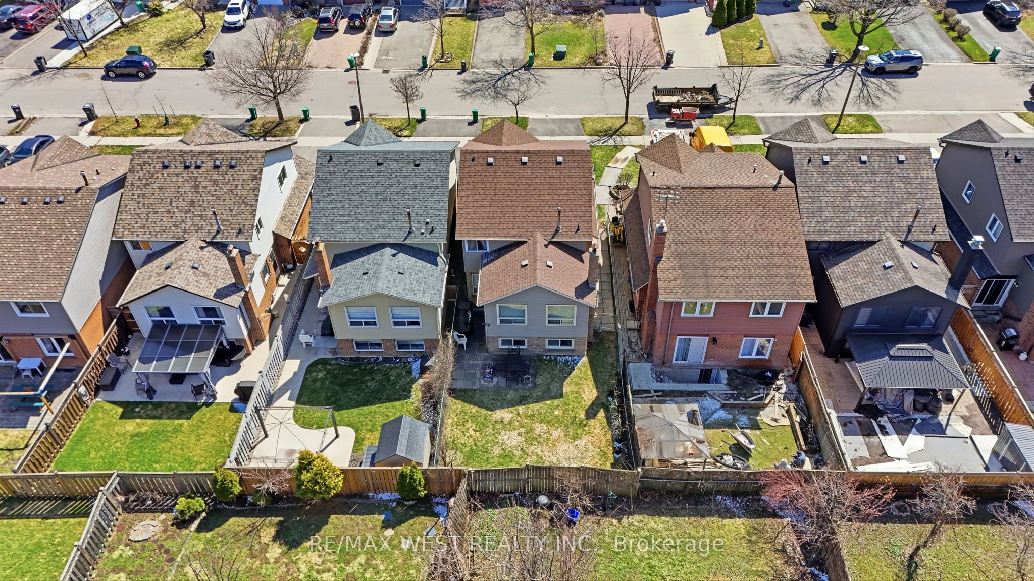 Photo 48 of 68 Buckland Way, Brampton, Madoc — HOMEH