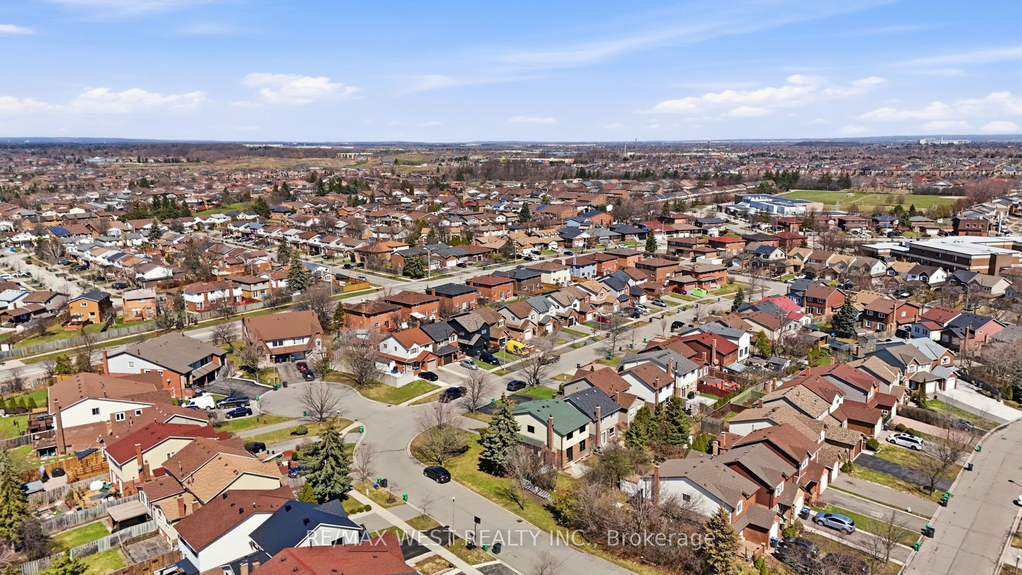 Photo 49 of 68 Buckland Way, Brampton, Madoc — HOMEH