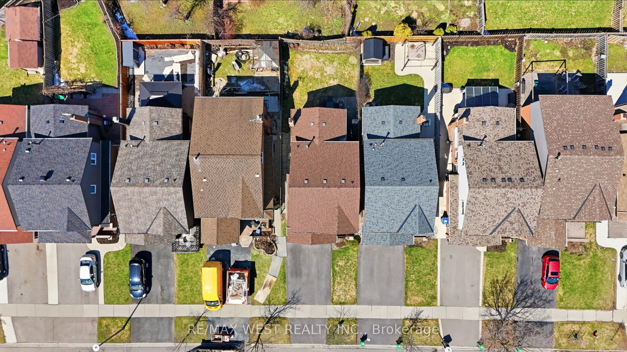 Photo 46 of 68 Buckland Way, Brampton, Madoc — HOMEH