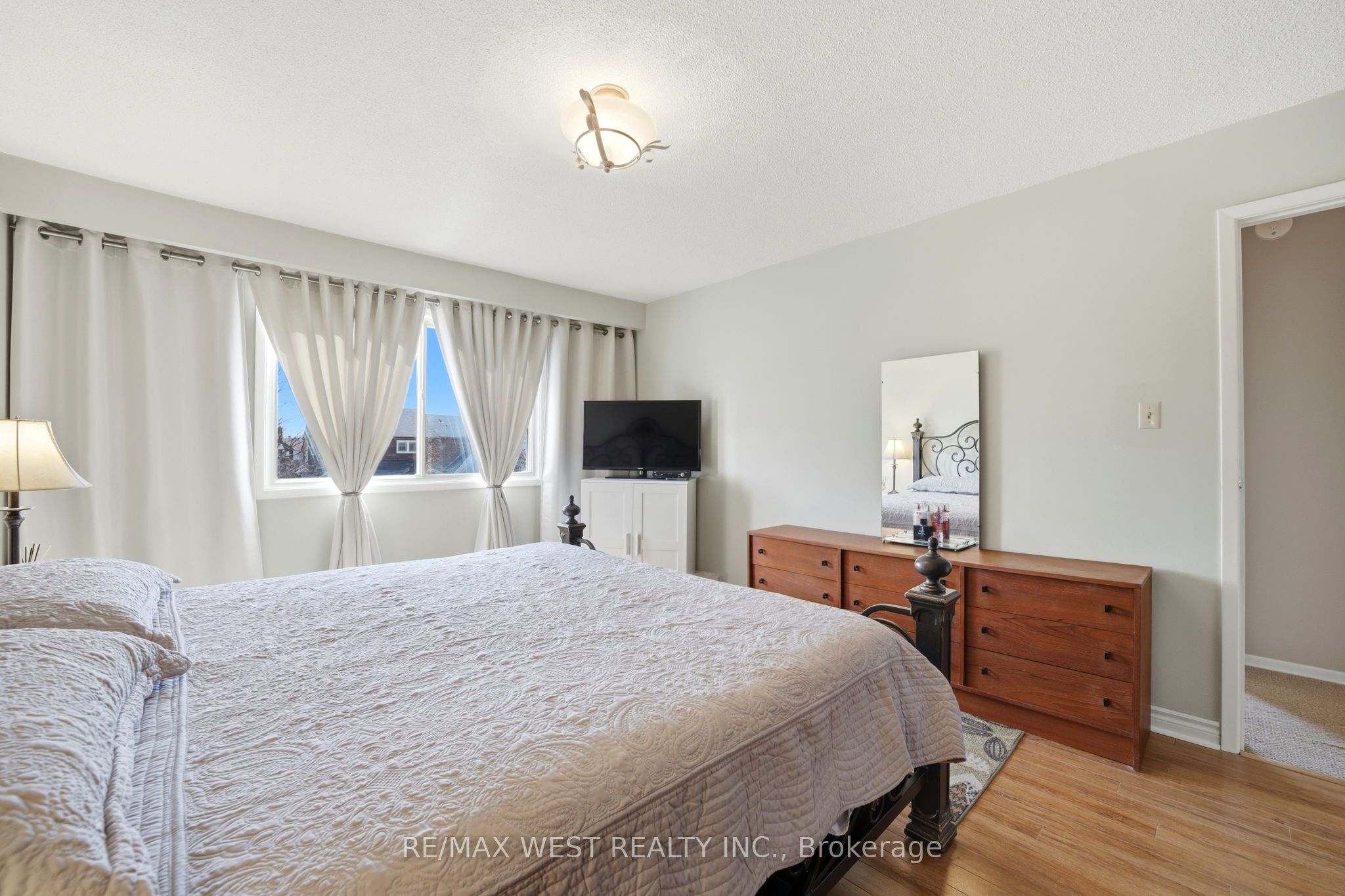 Photo 26 of 68 Buckland Way, Brampton, Madoc — HOMEH