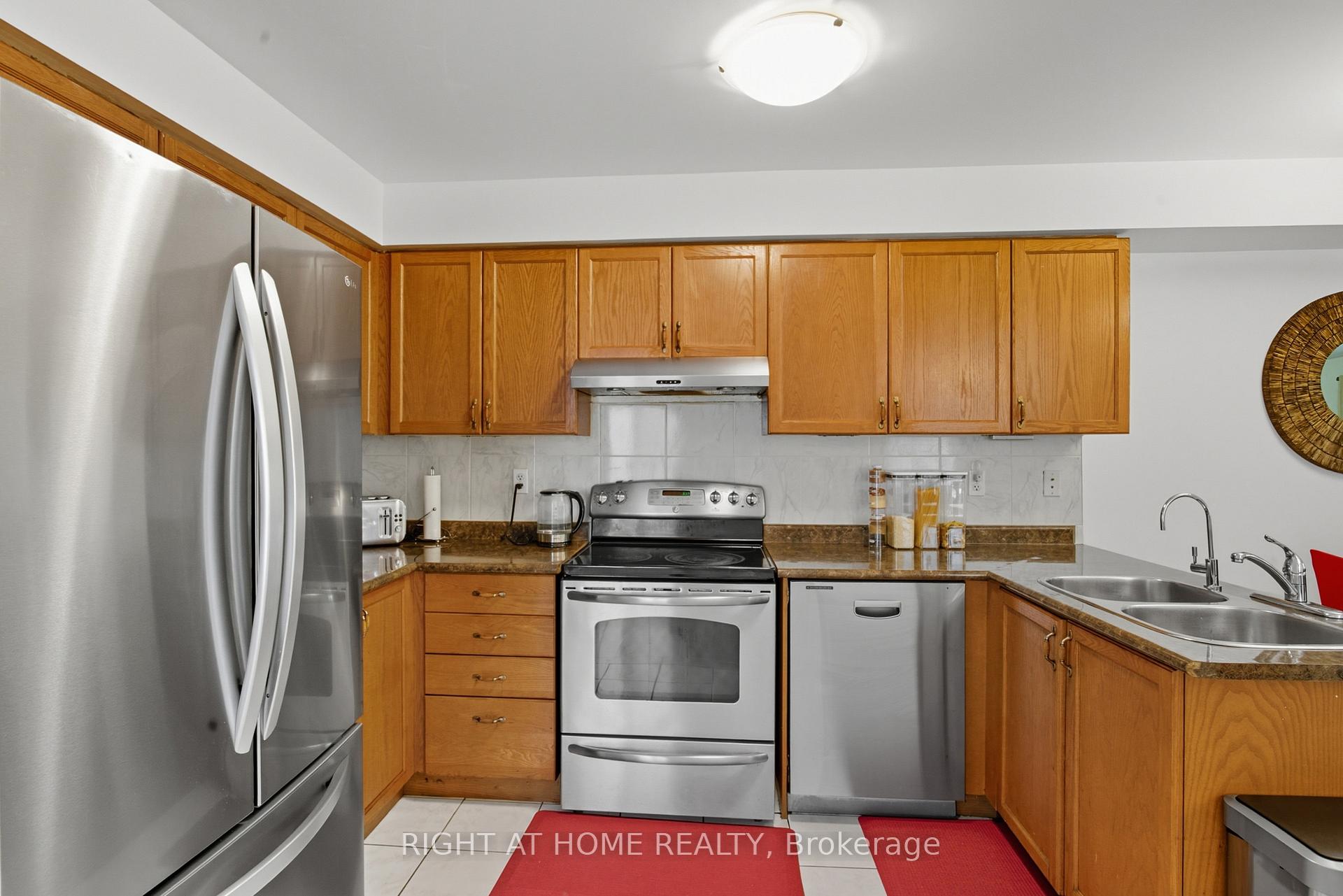 Photo 9 of 69 Cathedral Drive, Whitby, Rolling Acres — HOMEH
