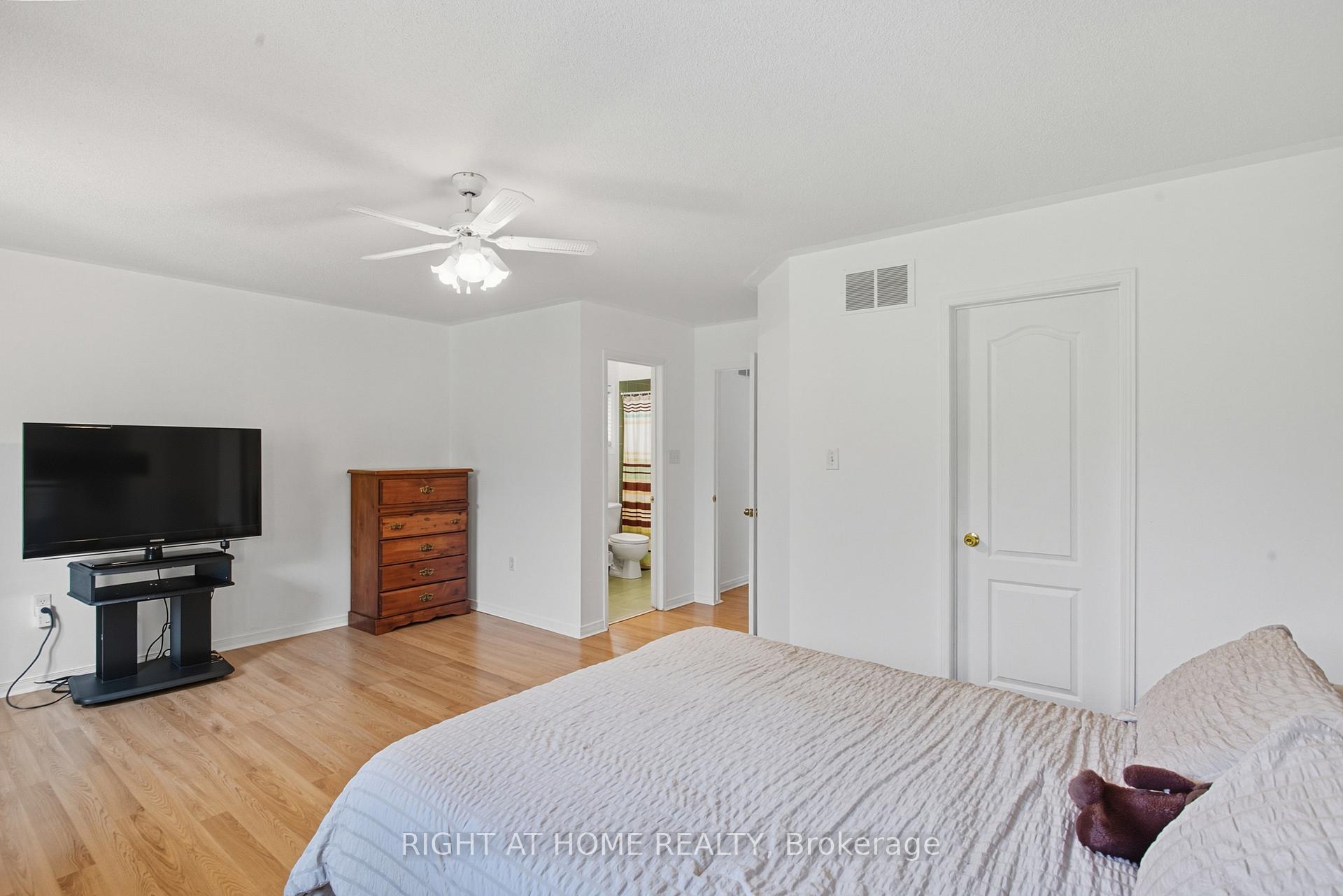 Photo 13 of 69 Cathedral Drive, Whitby, Rolling Acres — HOMEH