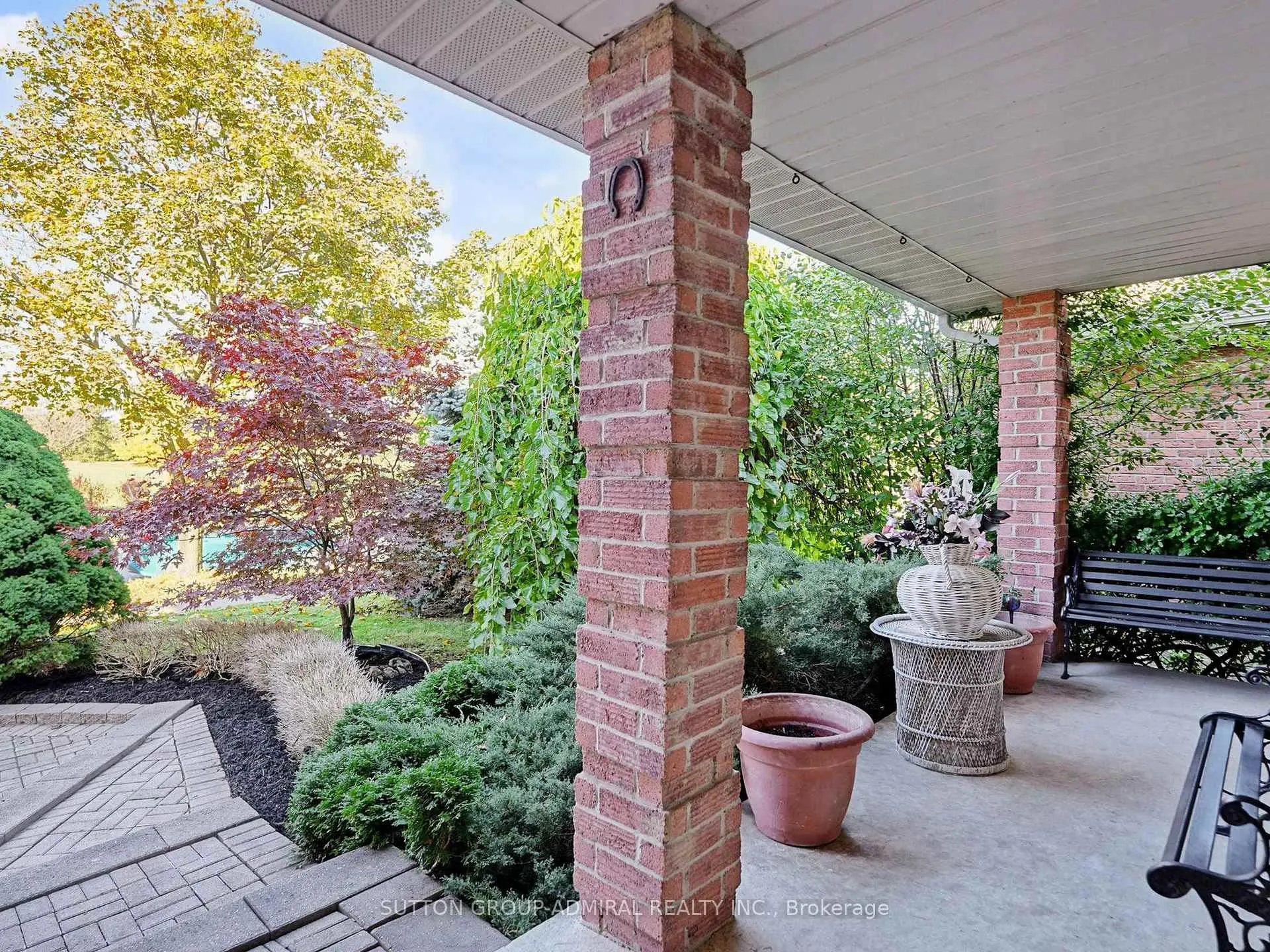 Photo 2 of 25 Mill Arbour Lane, Vaughan, Brownridge — HOMEH