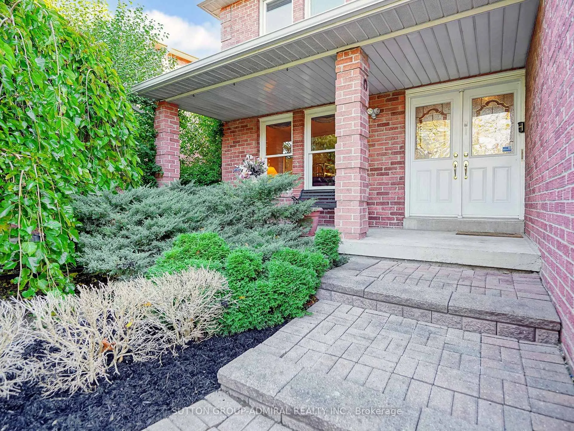 Photo 3 of 25 Mill Arbour Lane, Vaughan, Brownridge — HOMEH