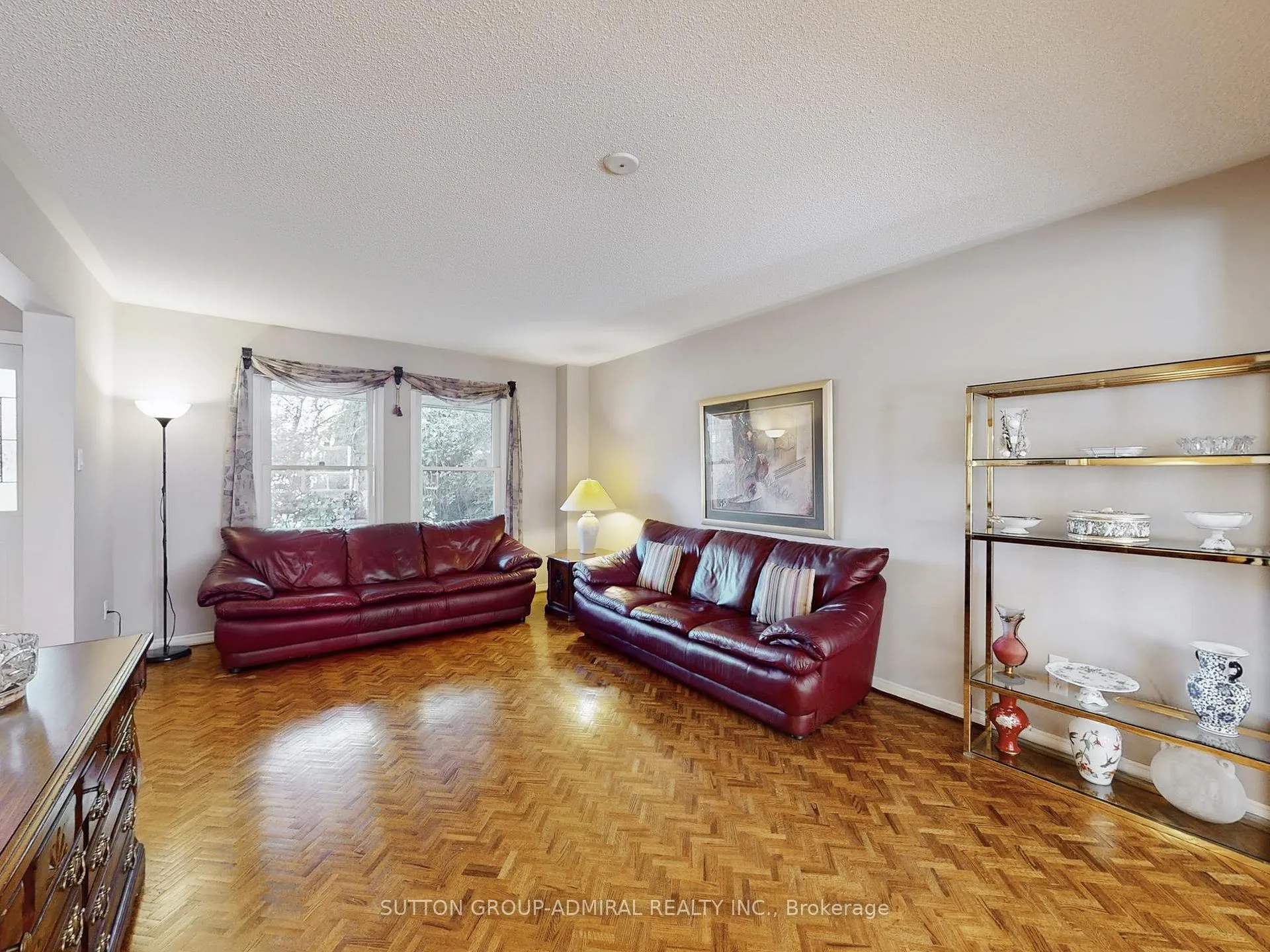 Photo 5 of 25 Mill Arbour Lane, Vaughan, Brownridge — HOMEH