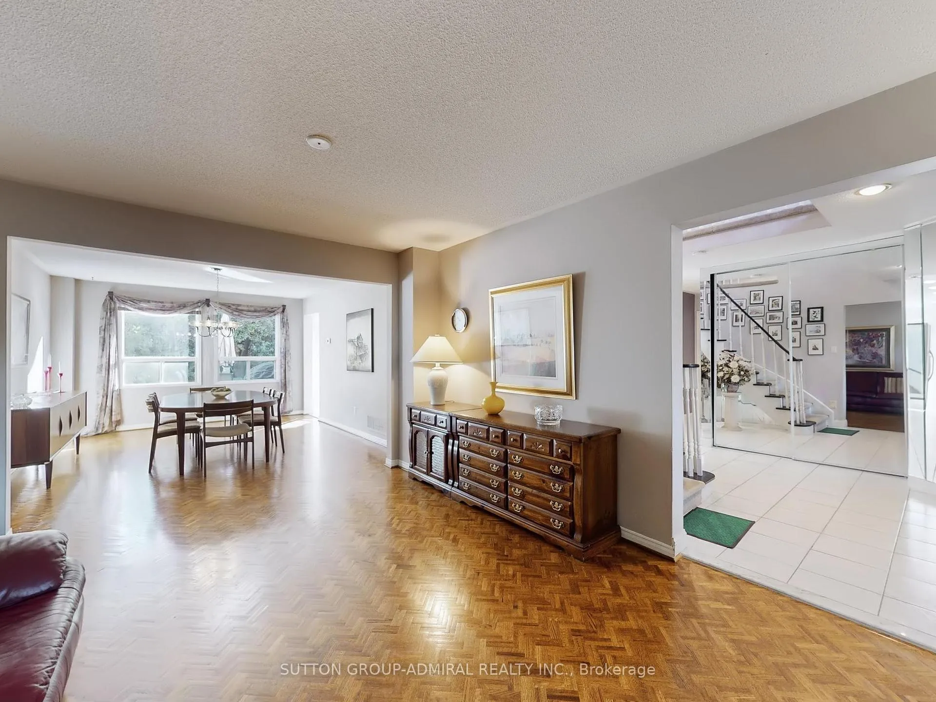Photo 8 of 25 Mill Arbour Lane, Vaughan, Brownridge — HOMEH