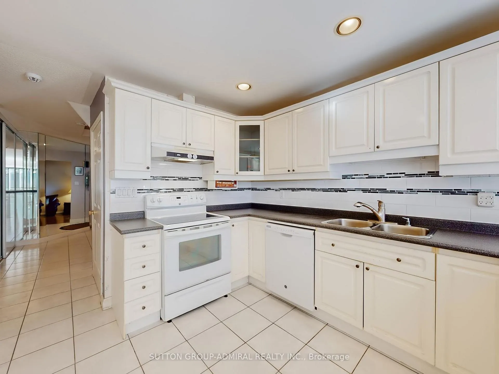 Photo 19 of 25 Mill Arbour Lane, Vaughan, Brownridge — HOMEH