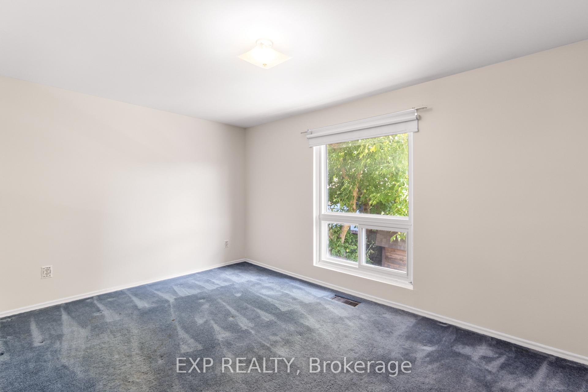 Photo 16 of 70 Pilkington Crescent, Whitby, Pringle Creek — HOMEH