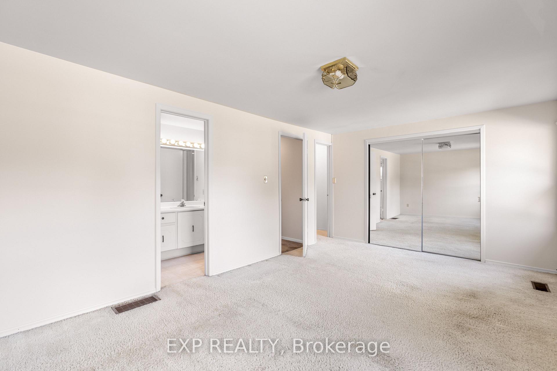 Photo 25 of 70 Pilkington Crescent, Whitby, Pringle Creek — HOMEH