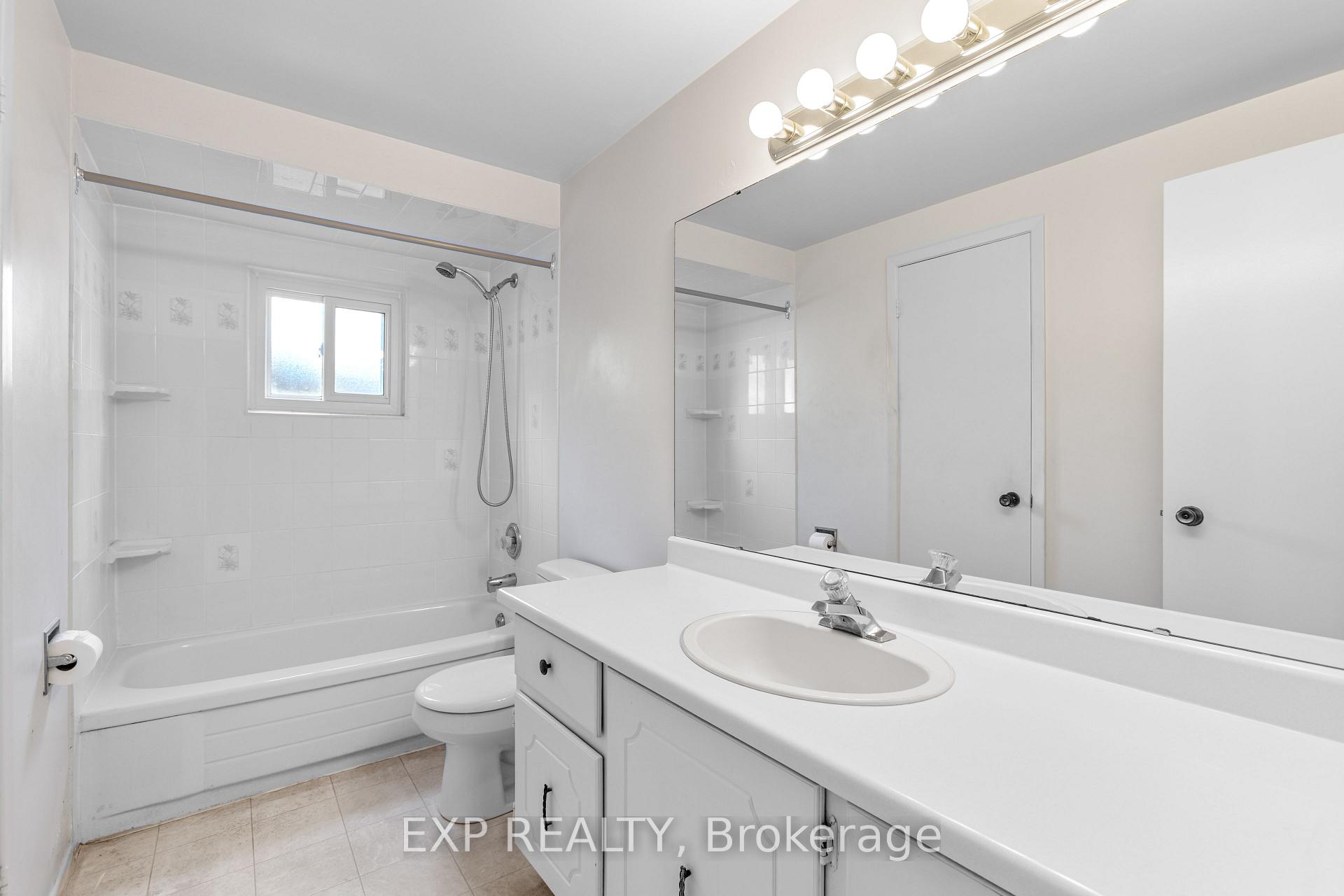 Photo 26 of 70 Pilkington Crescent, Whitby, Pringle Creek — HOMEH
