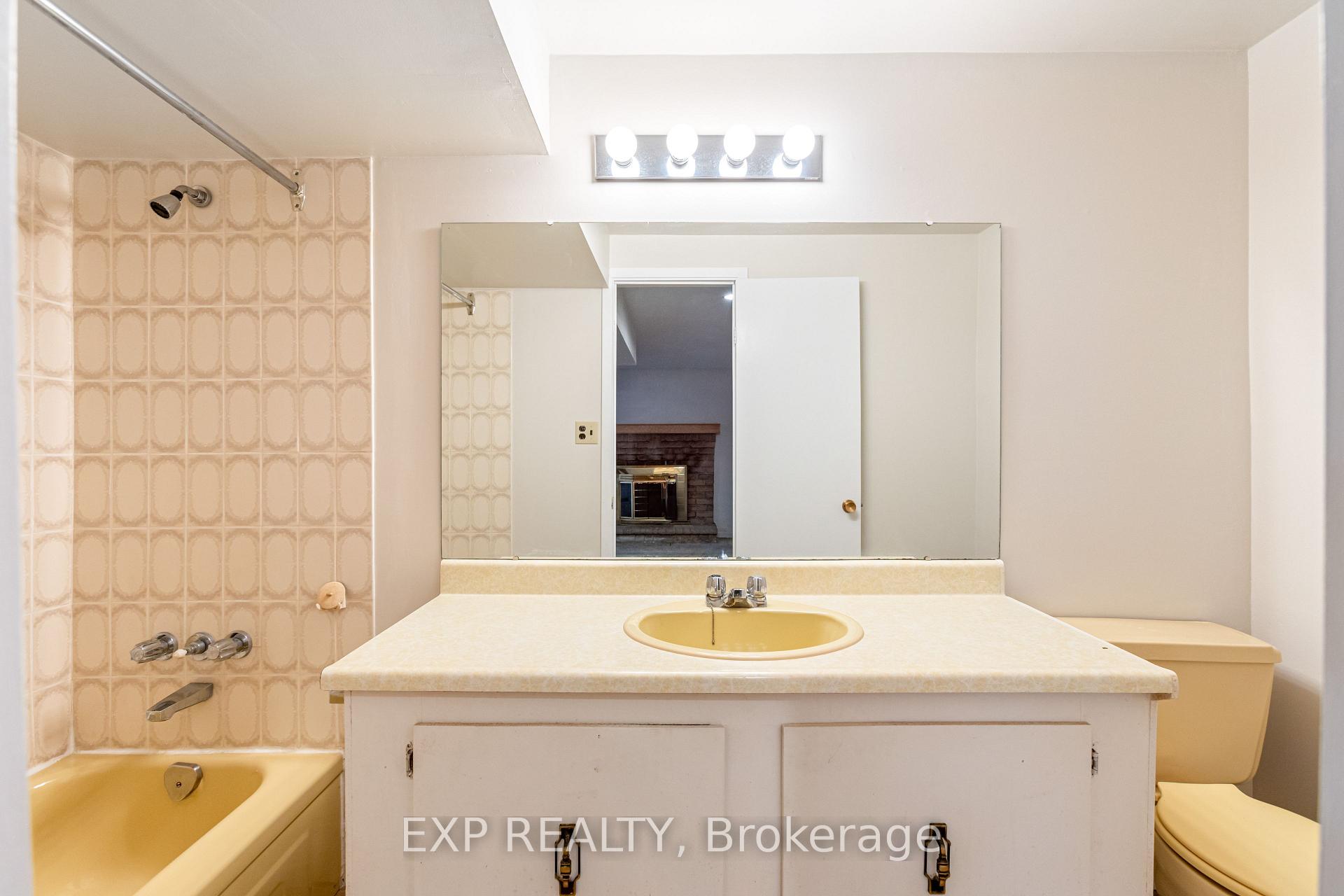Photo 39 of 70 Pilkington Crescent, Whitby, Pringle Creek — HOMEH