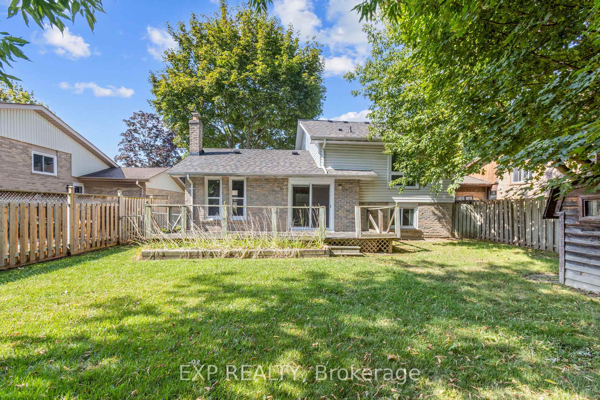 Photo 42 of 70 Pilkington Crescent, Whitby, Pringle Creek — HOMEH