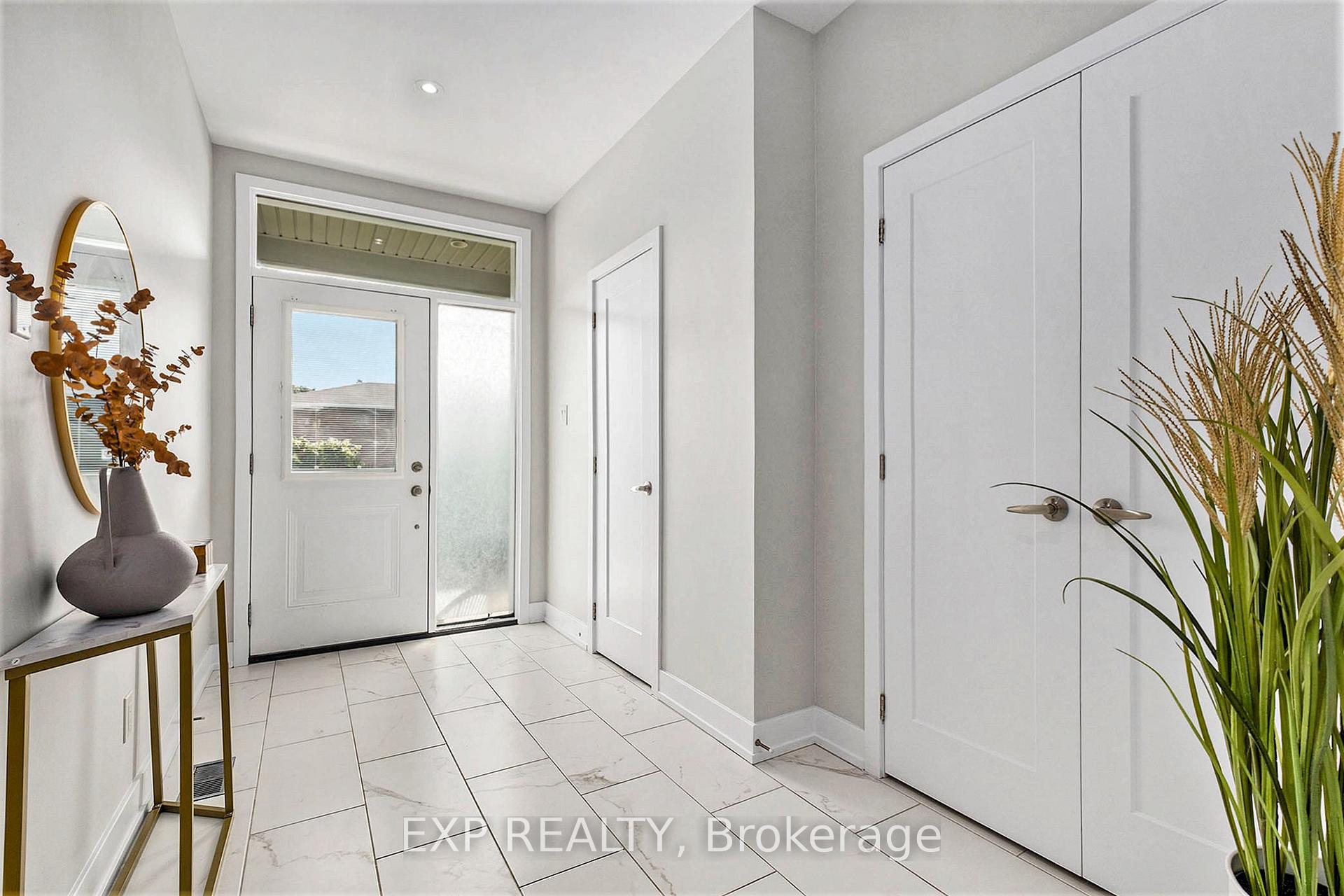 Photo 3 of 1304 Avenue P, Ottawa, Eastway Gardens/Industrial Park — HOMEH