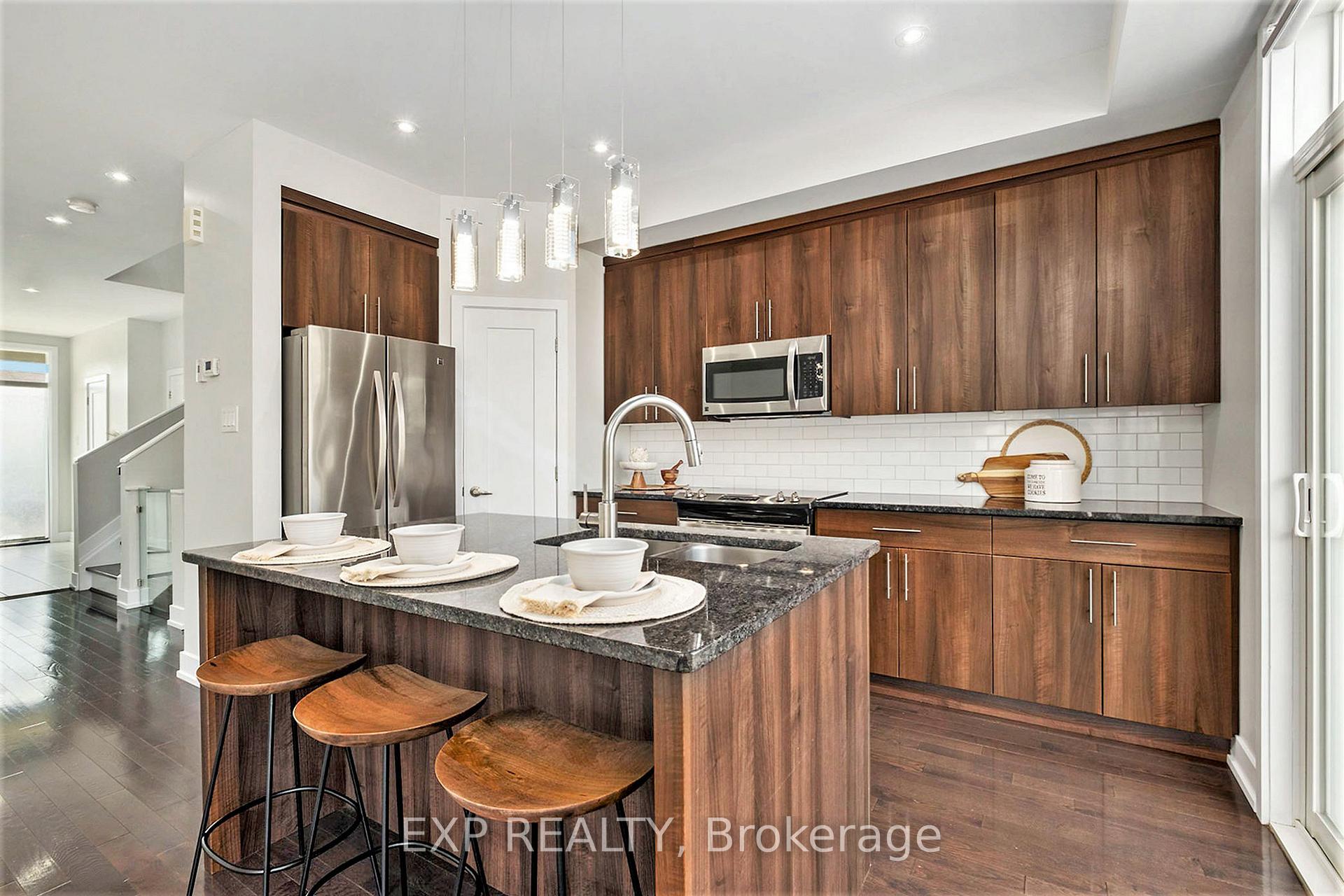Photo 9 of 1304 Avenue P, Ottawa, Eastway Gardens/Industrial Park — HOMEH