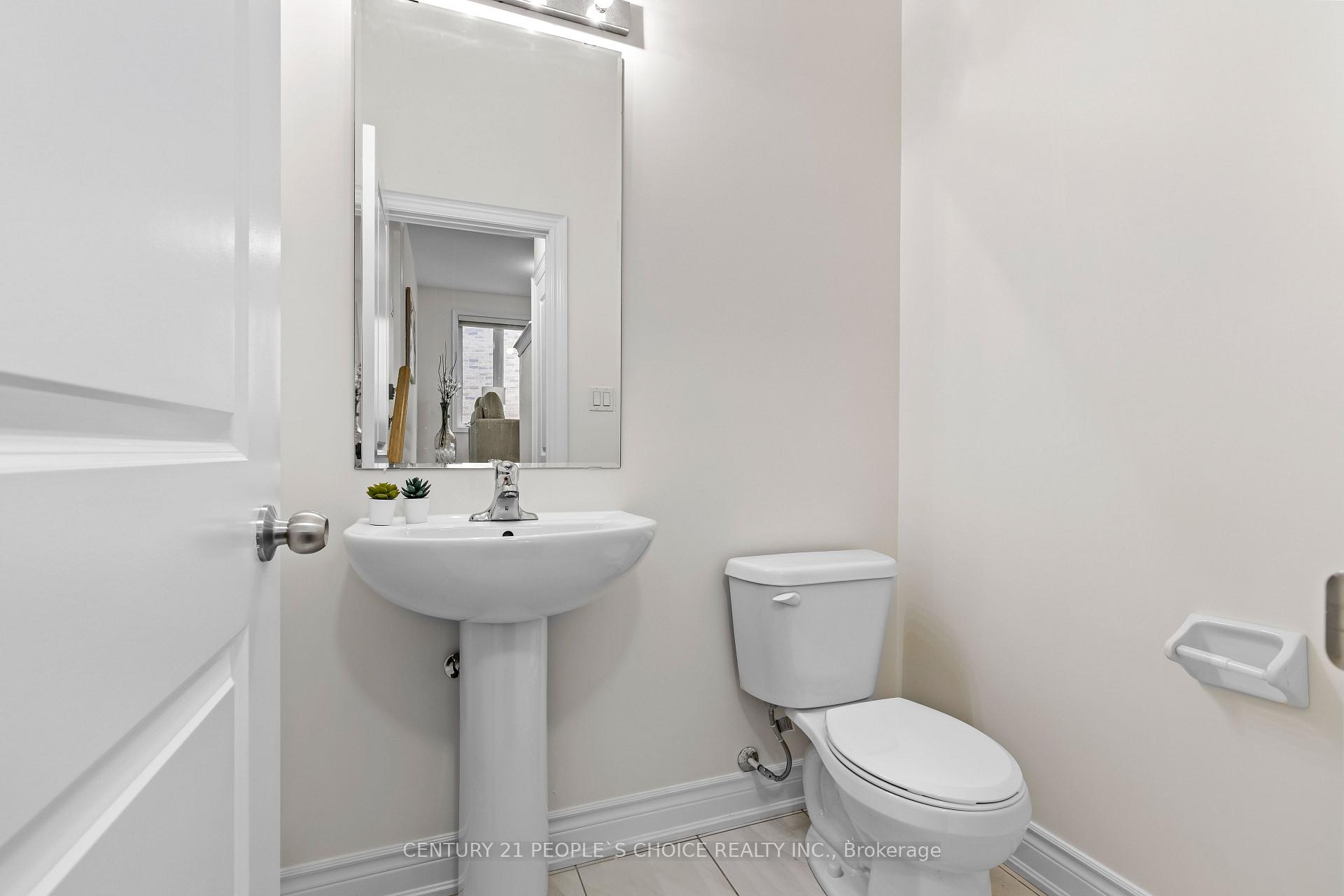 Photo 6 of 52 Coldwell Bay Circle, Vaughan, Vellore Village — HOMEH