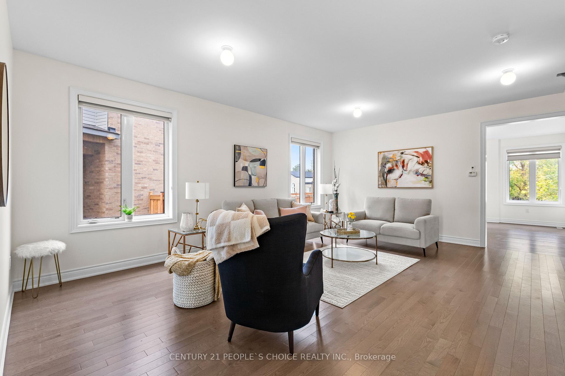 Photo 8 of 52 Coldwell Bay Circle, Vaughan, Vellore Village — HOMEH