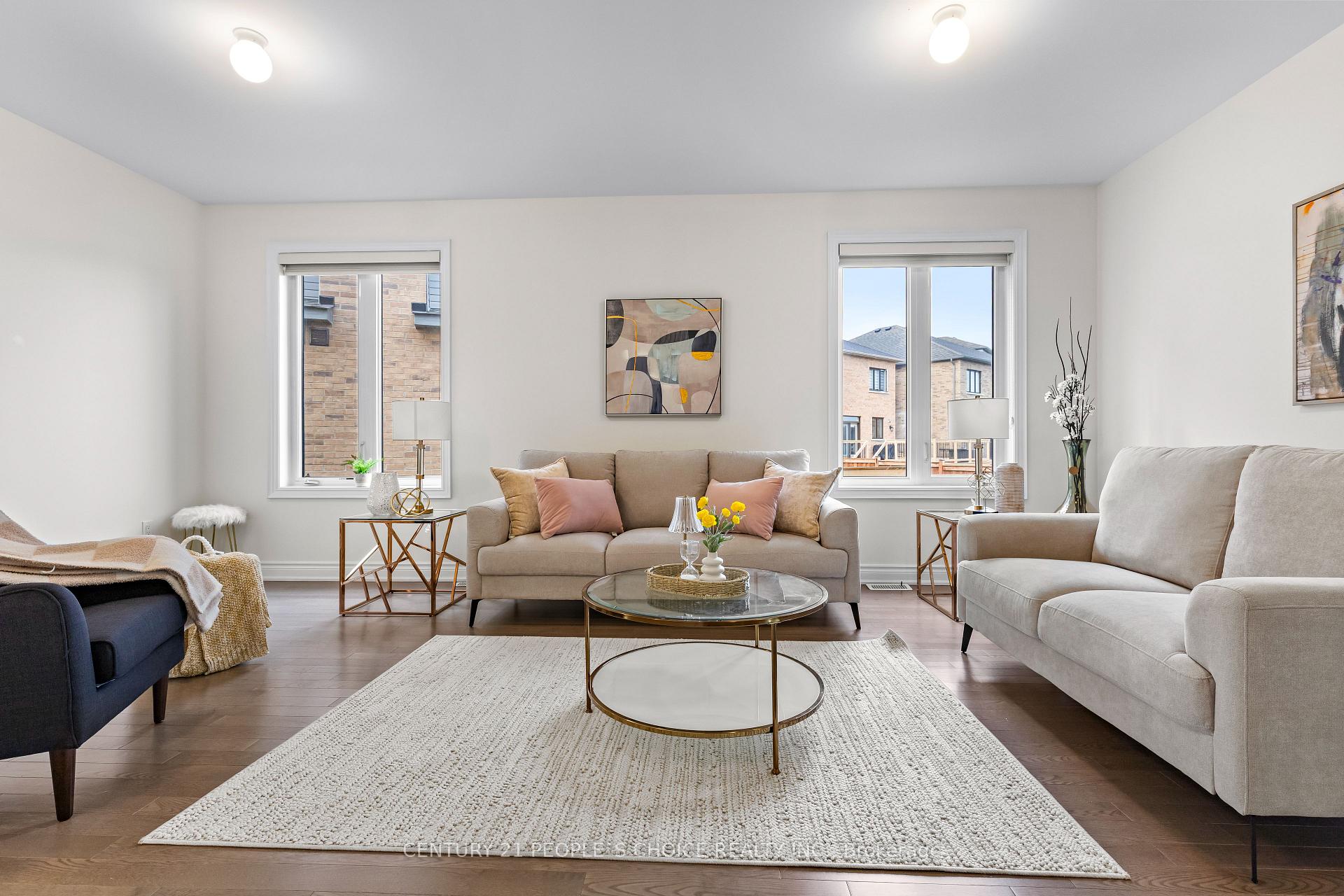 Photo 9 of 52 Coldwell Bay Circle, Vaughan, Vellore Village — HOMEH