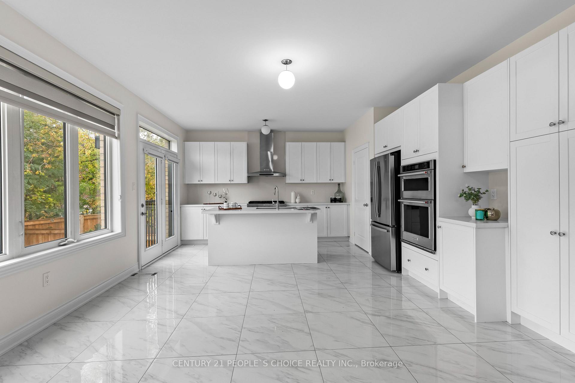 Photo 14 of 52 Coldwell Bay Circle, Vaughan, Vellore Village — HOMEH