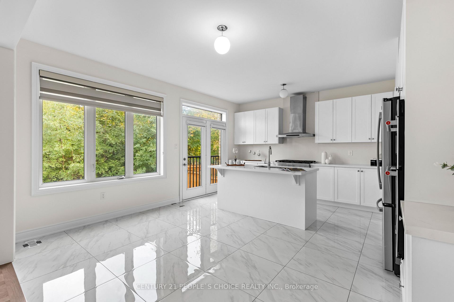 Photo 15 of 52 Coldwell Bay Circle, Vaughan, Vellore Village — HOMEH