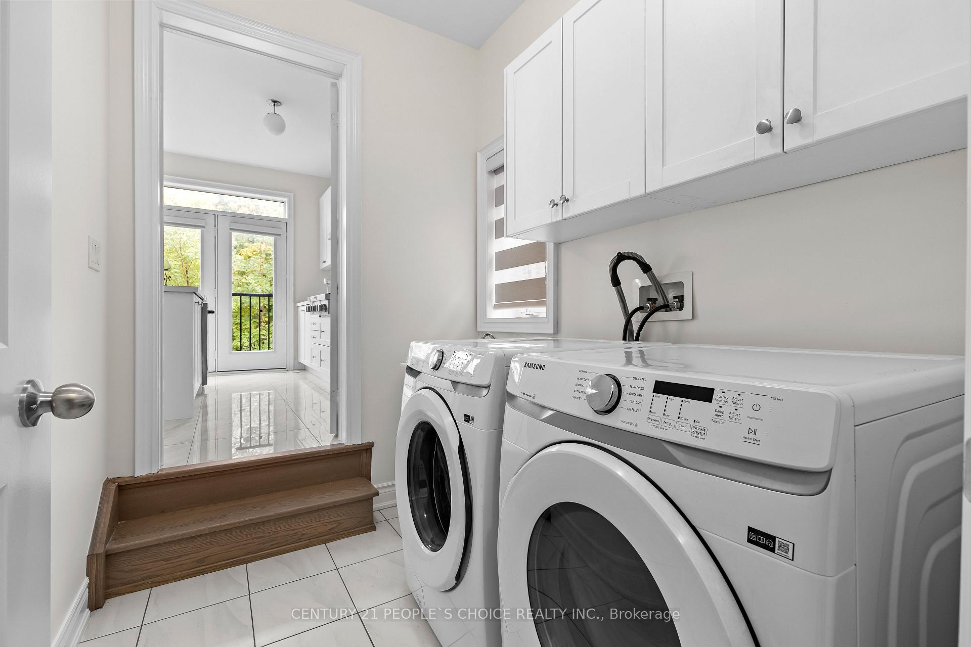Photo 17 of 52 Coldwell Bay Circle, Vaughan, Vellore Village — HOMEH